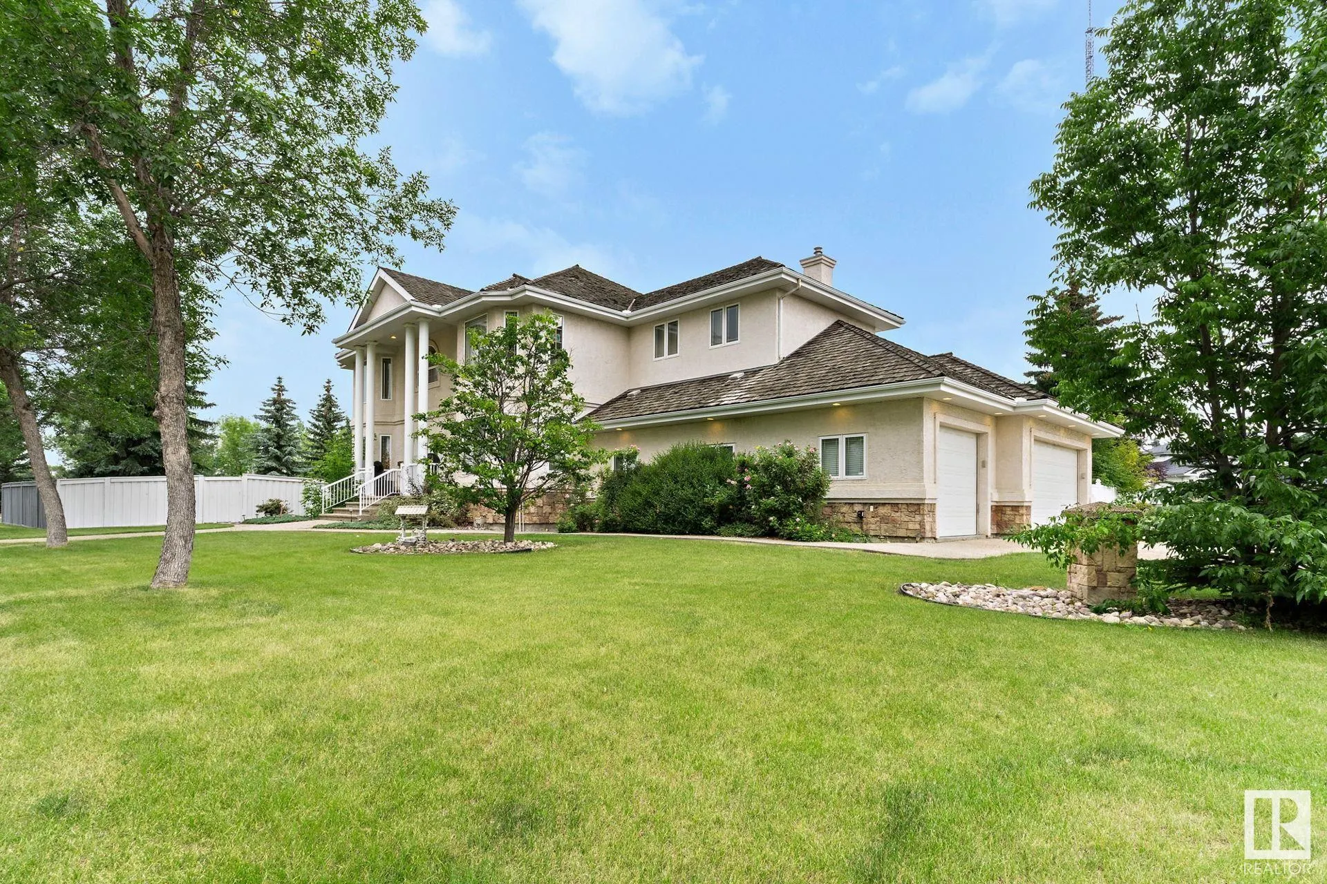285 ESTATE Drive