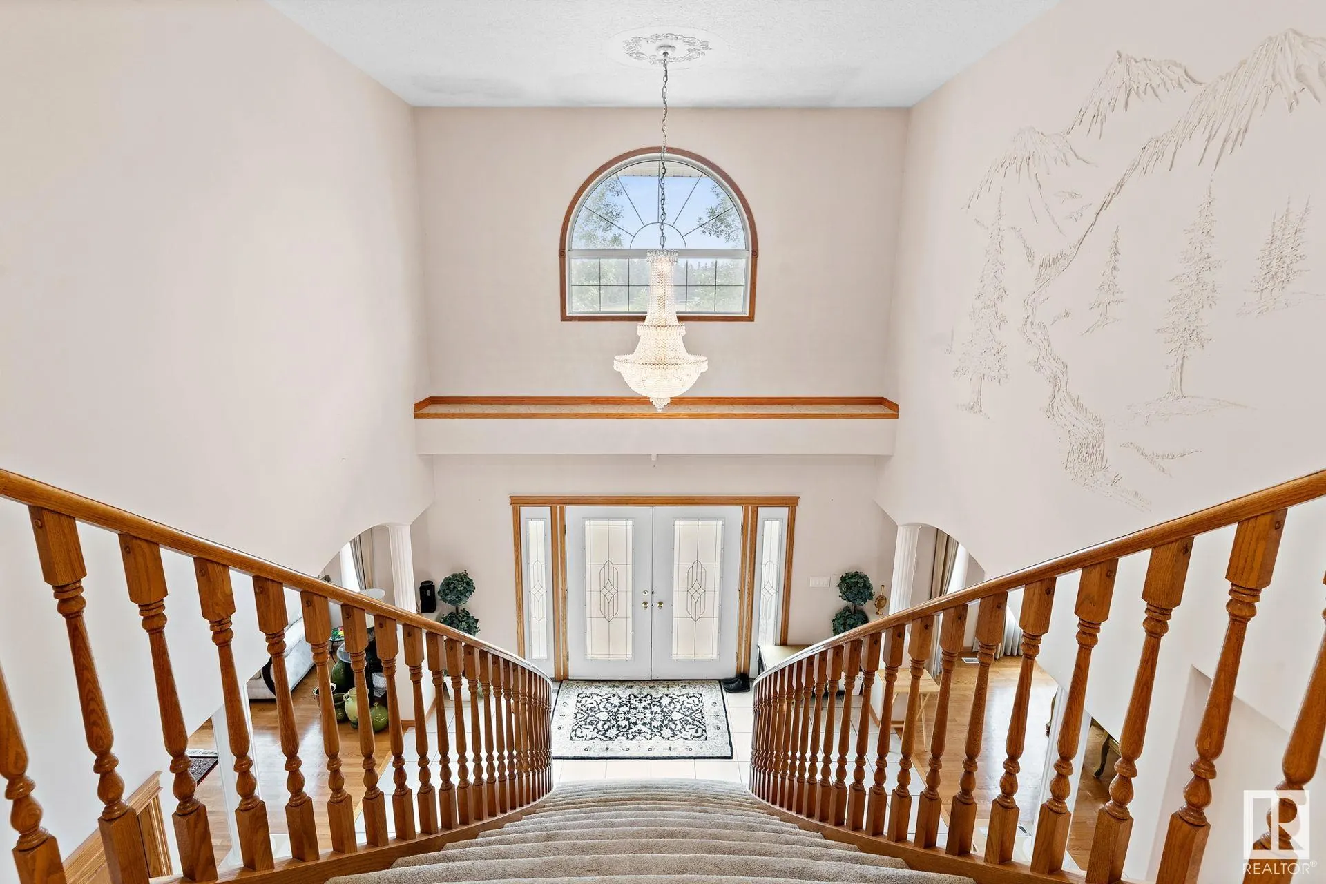 285 ESTATE Drive