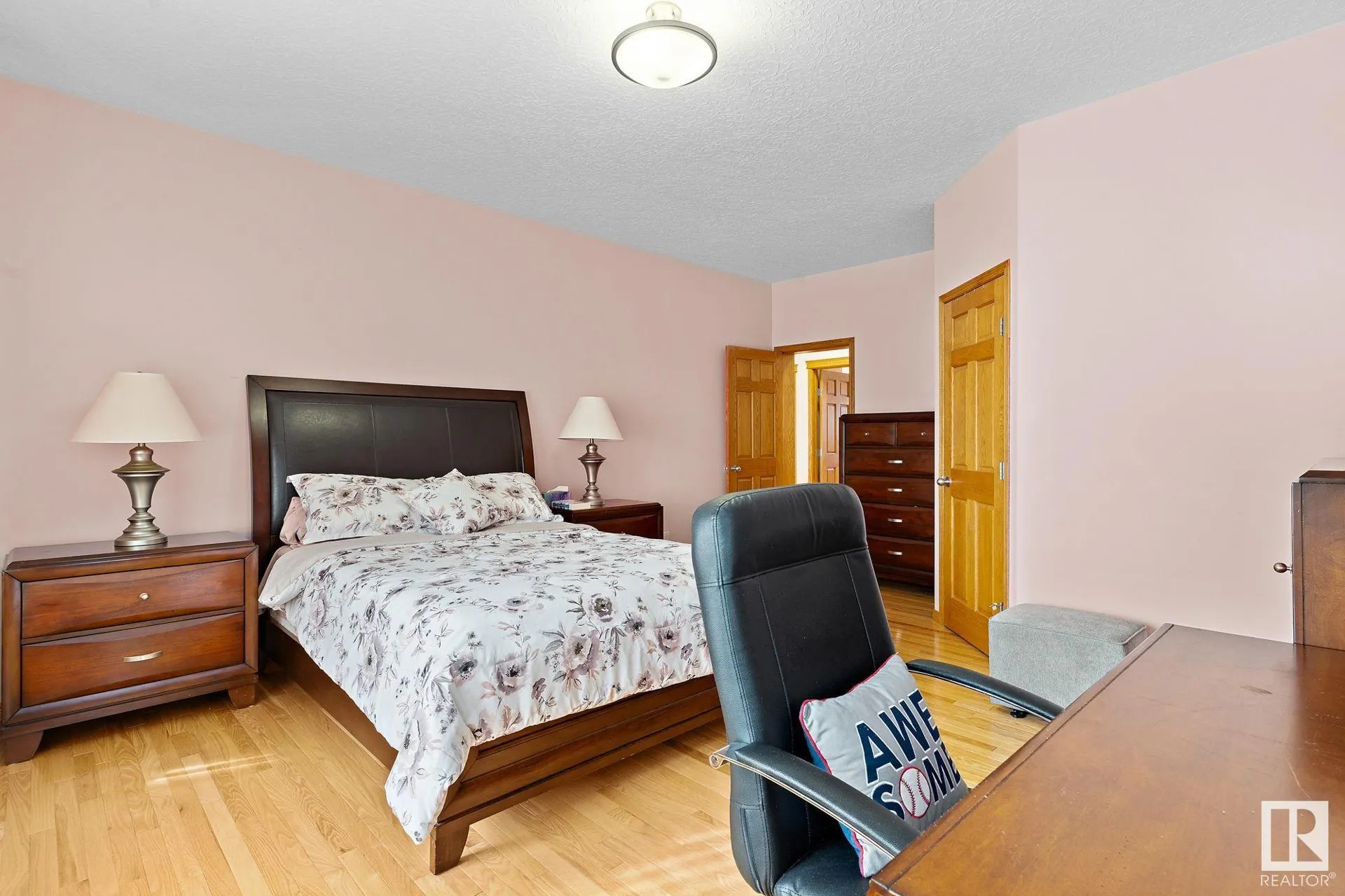 285 ESTATE Drive