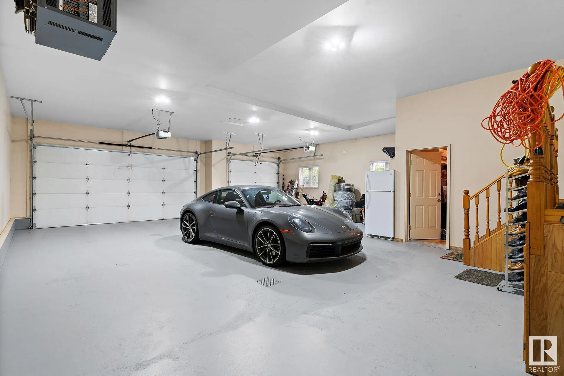285 ESTATE Drive