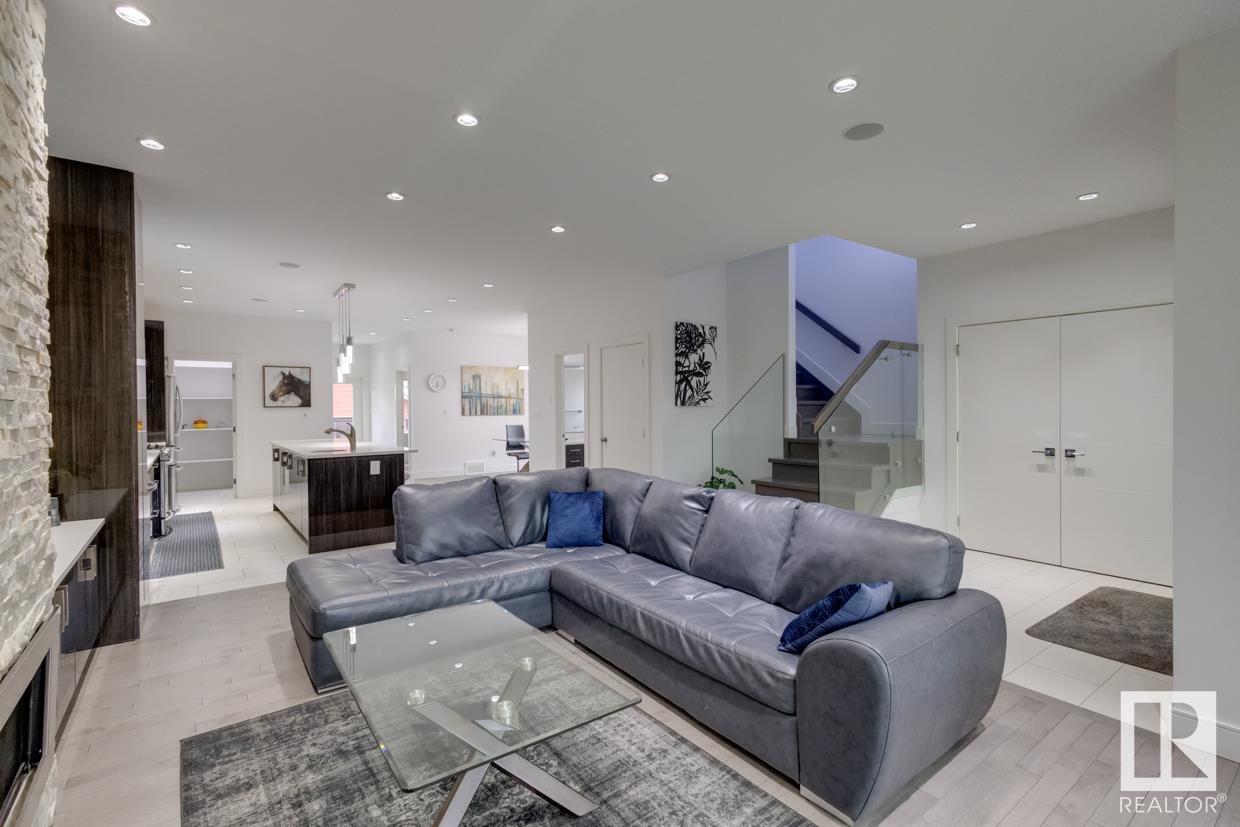 11045 85 Avenue