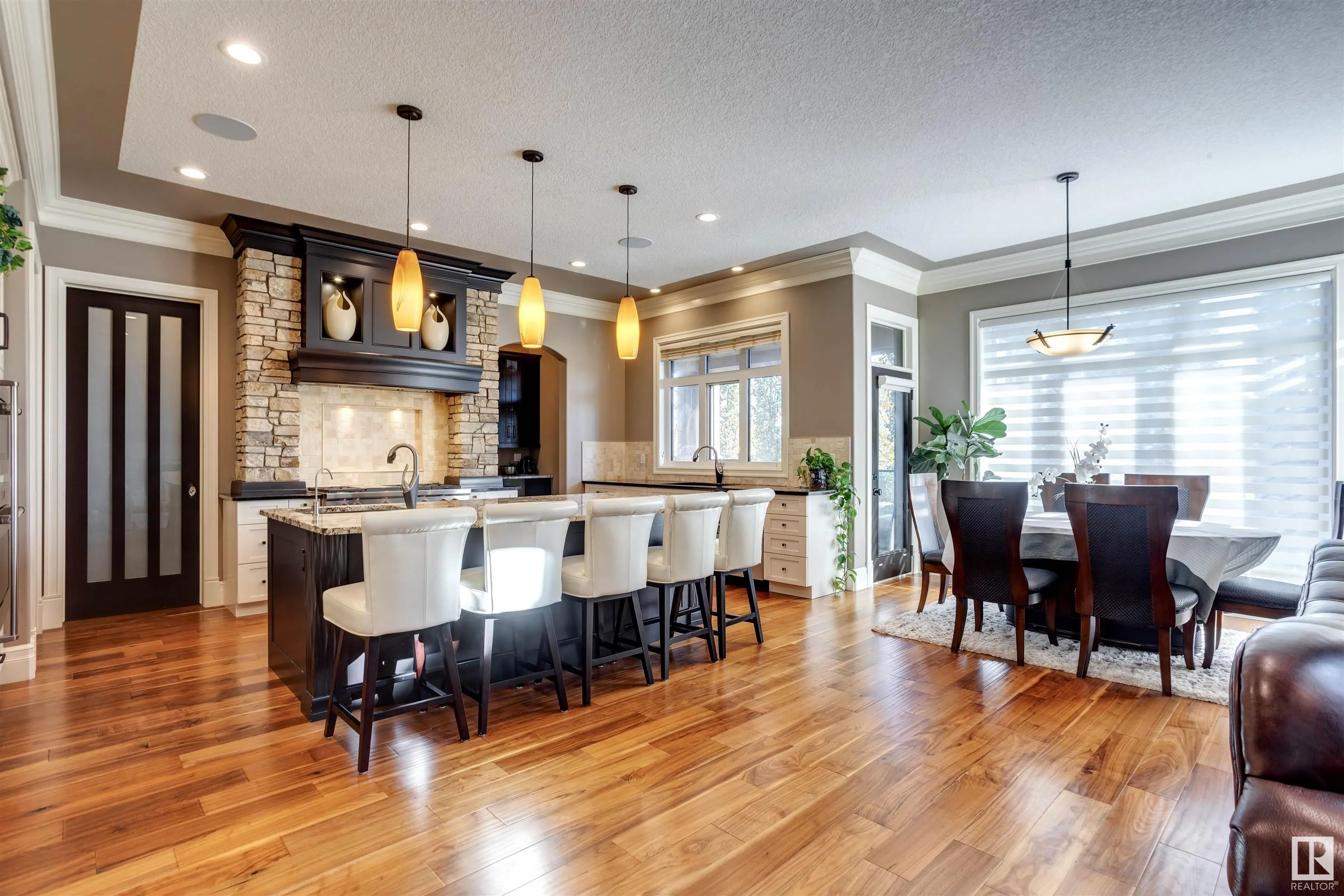 2807 WHEATON Drive