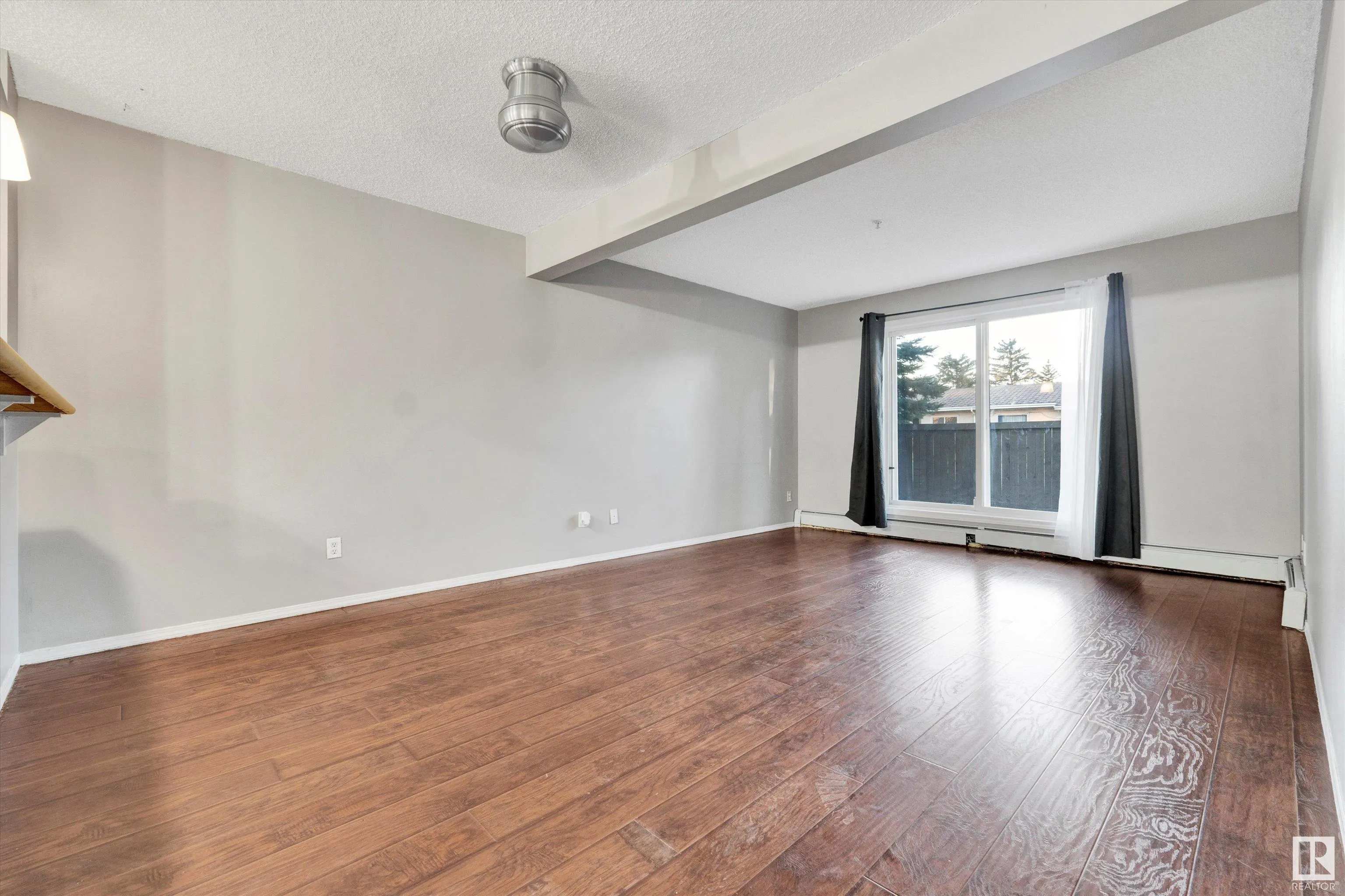 1180 HYNDMAN Road