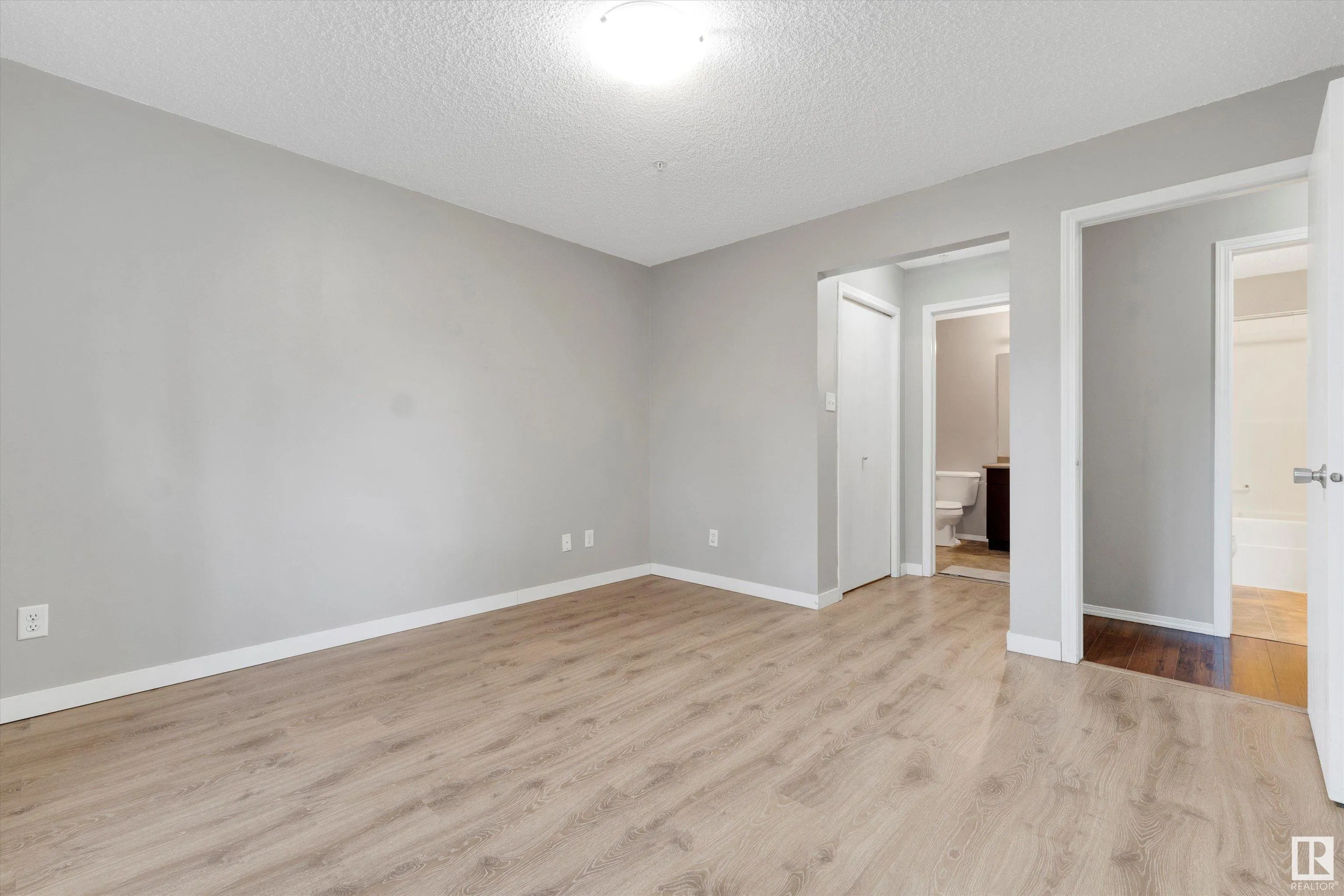 1180 HYNDMAN Road