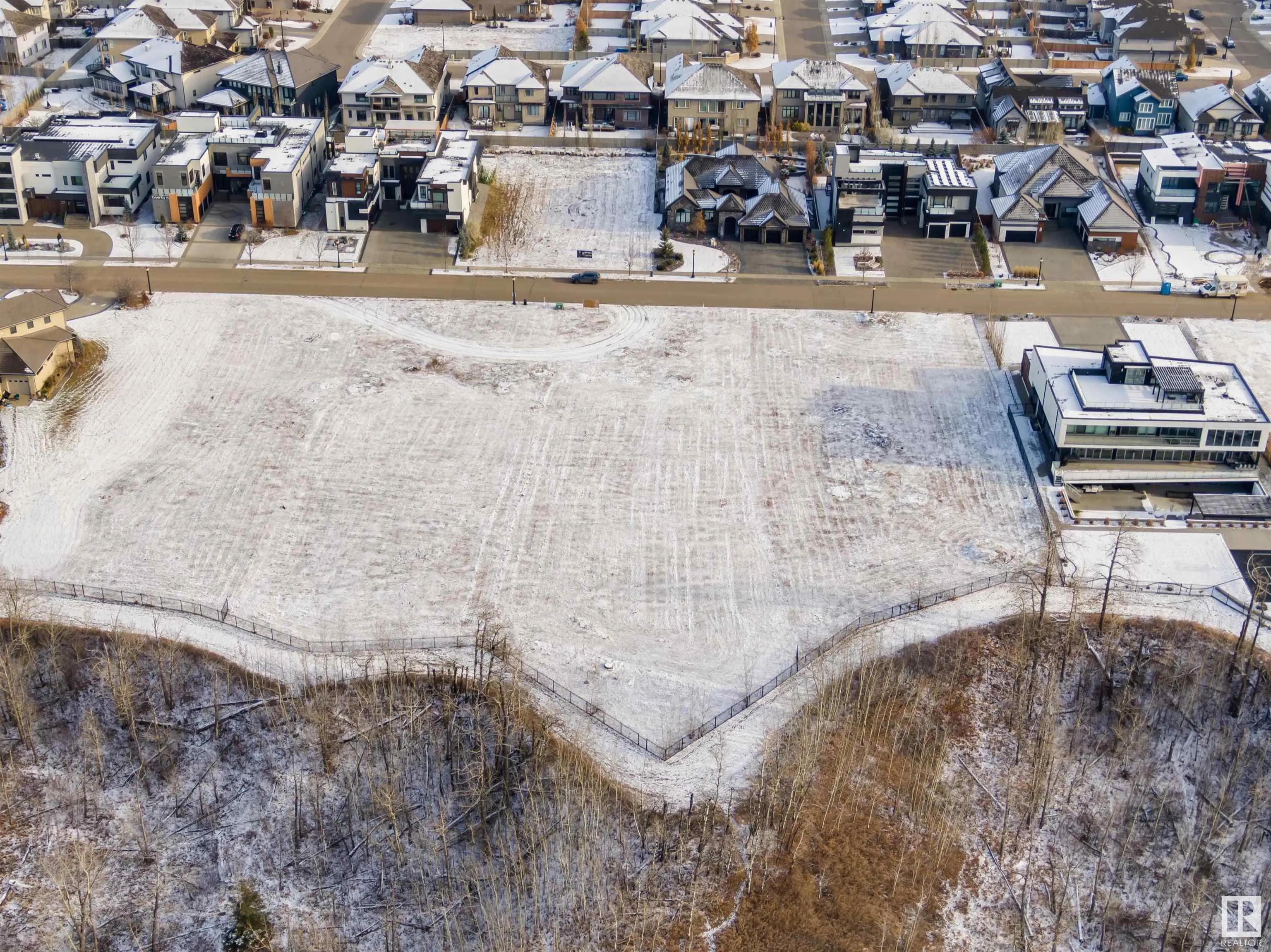 34 WINDERMERE Drive