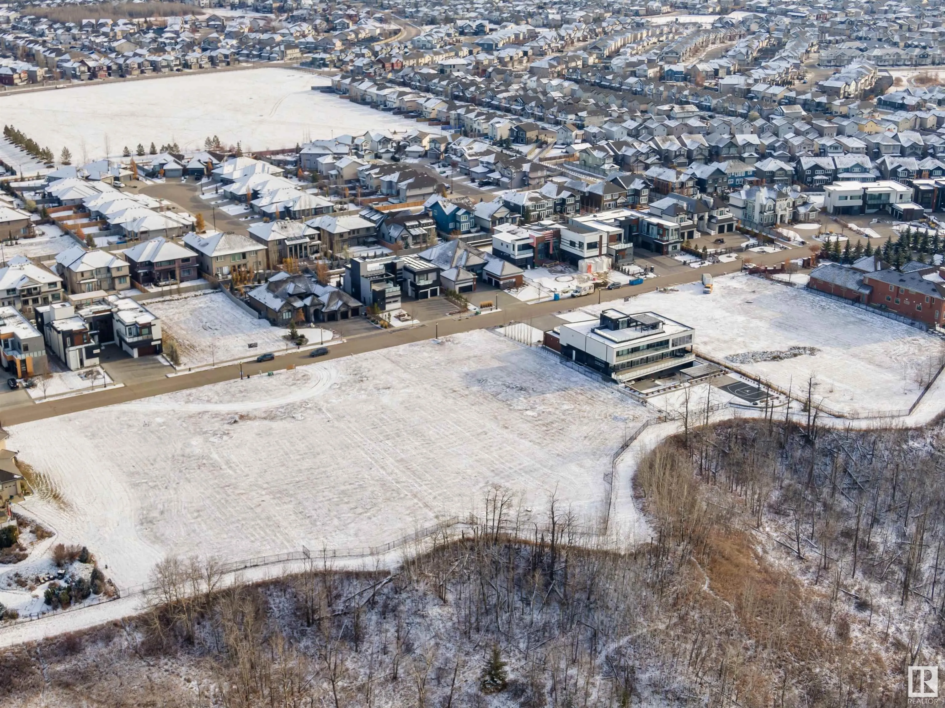 34 WINDERMERE Drive