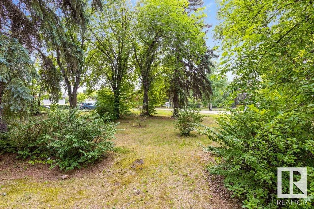 25 SUNNYSIDE Crescent