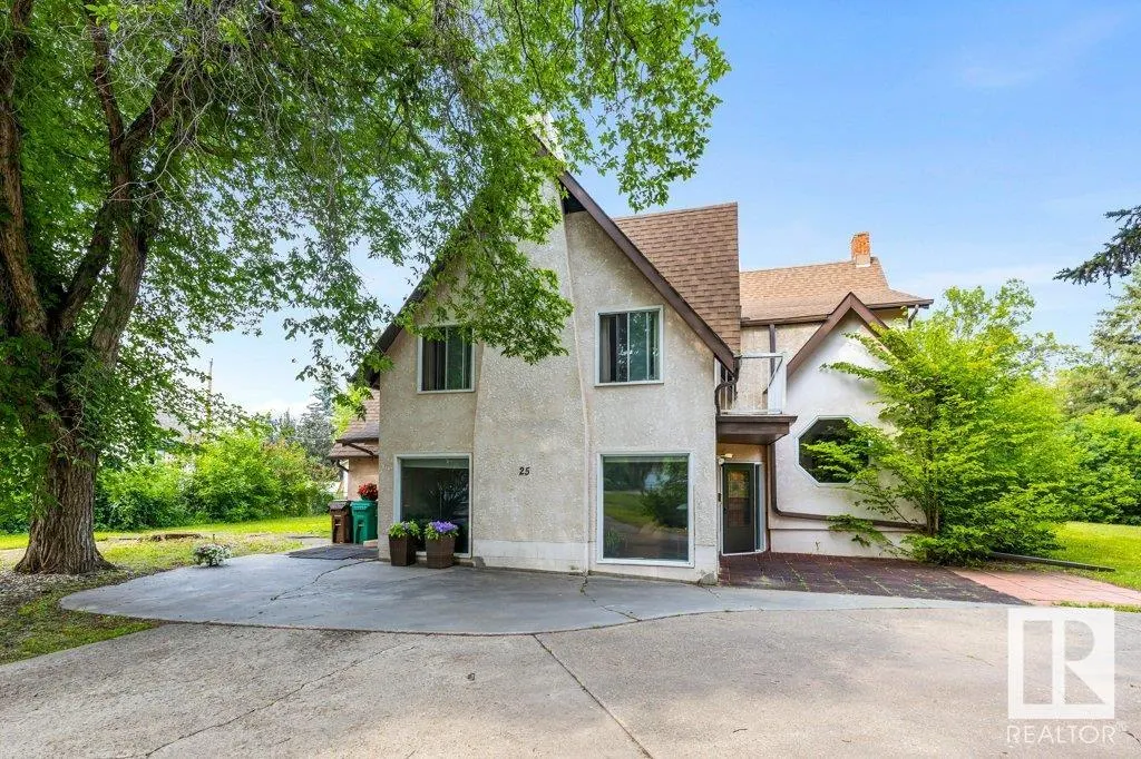 25 SUNNYSIDE Crescent