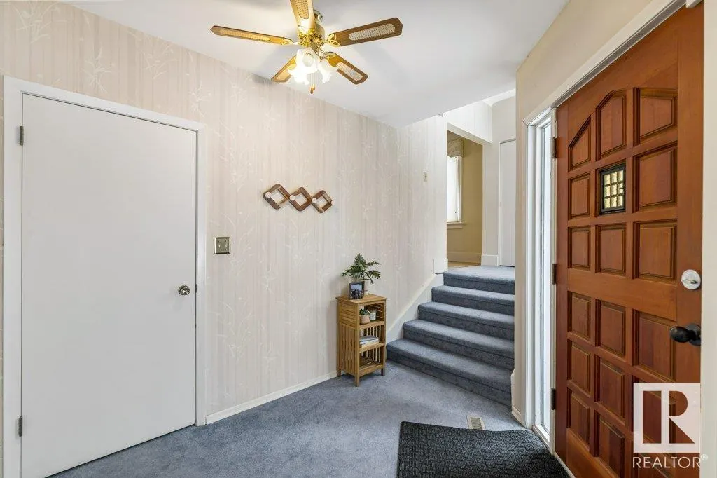 25 SUNNYSIDE Crescent