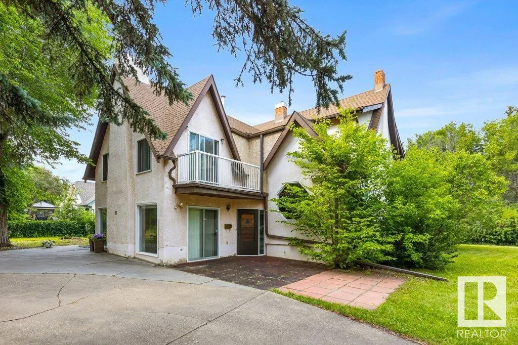 25 SUNNYSIDE Crescent