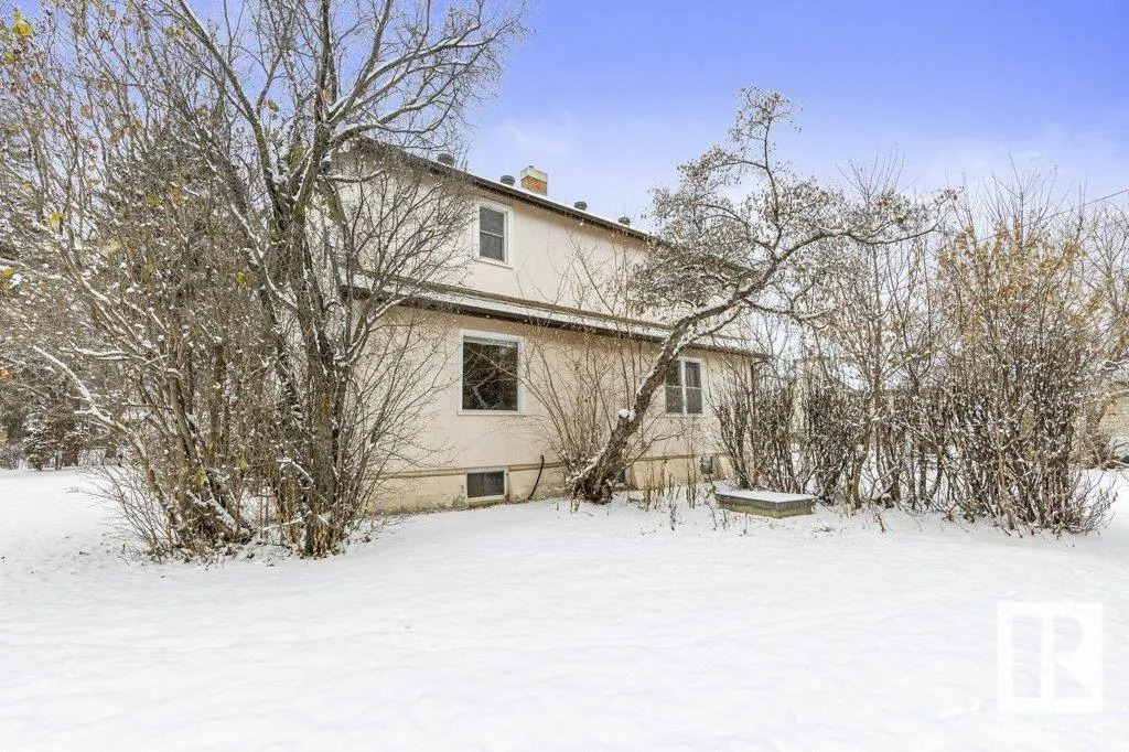 25 SUNNYSIDE Crescent