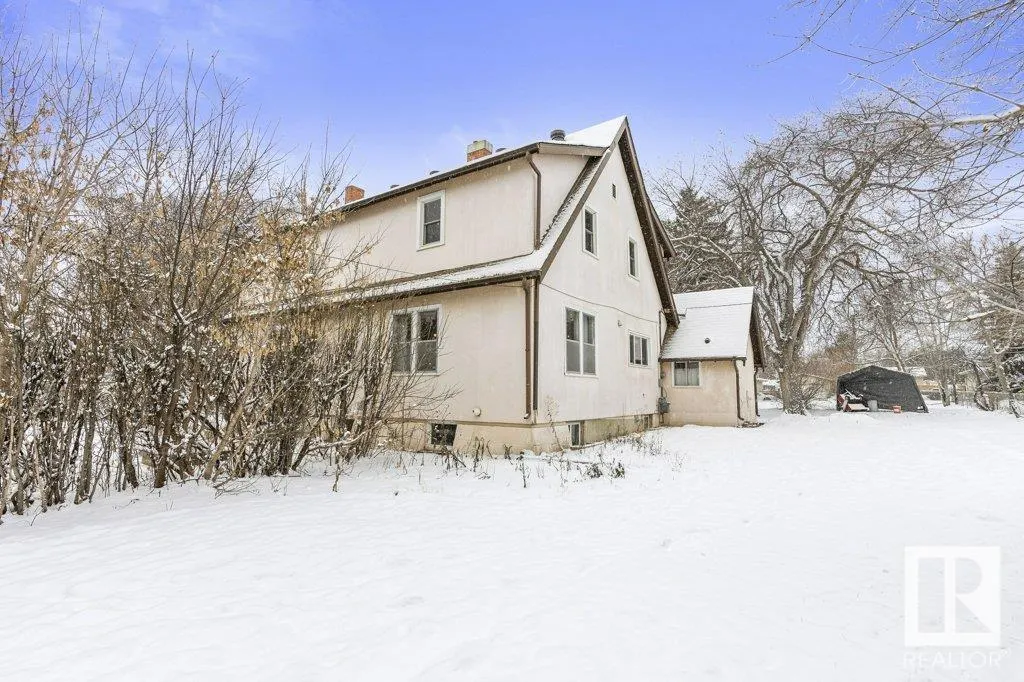 25 SUNNYSIDE Crescent