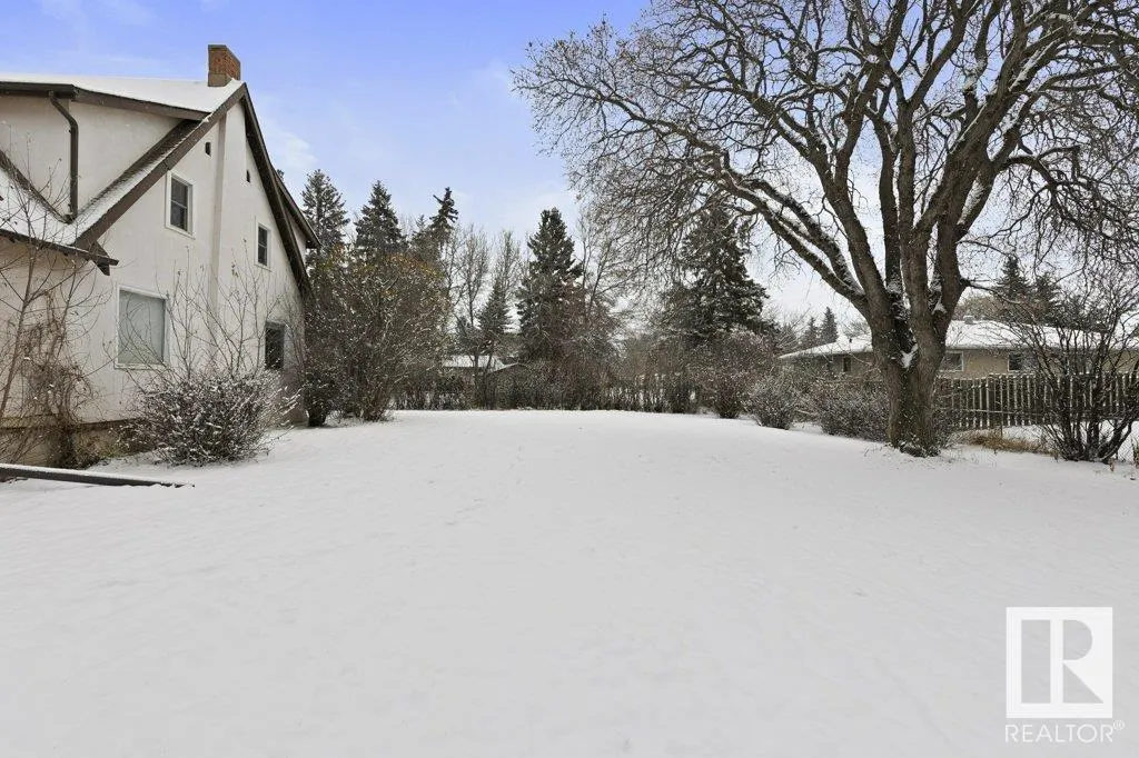 25 SUNNYSIDE Crescent