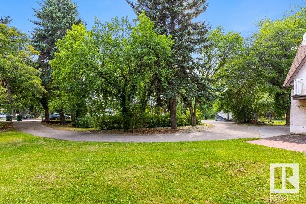 25 SUNNYSIDE Crescent