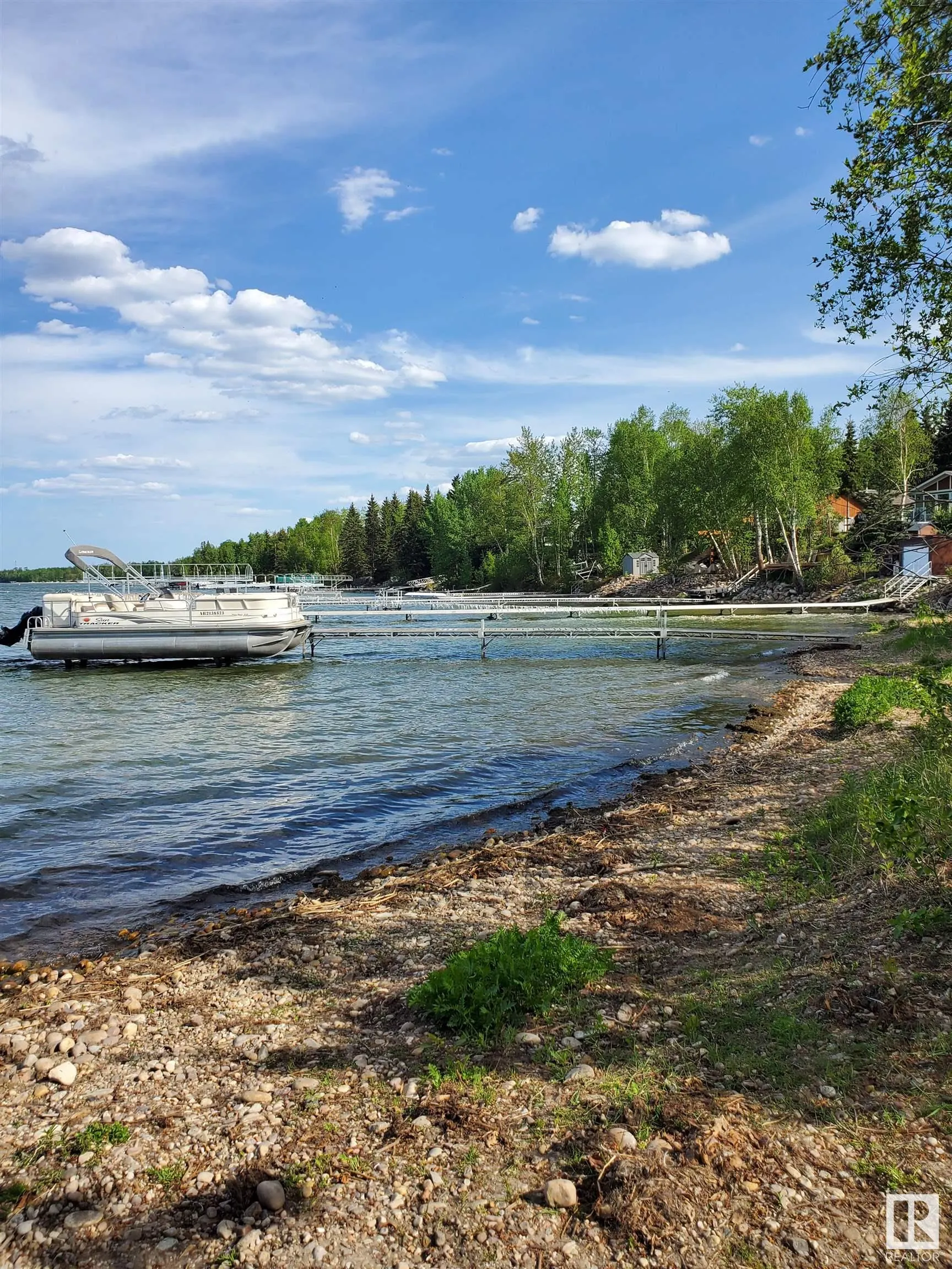 516 5 Norris Beach Pigeon Lake Street