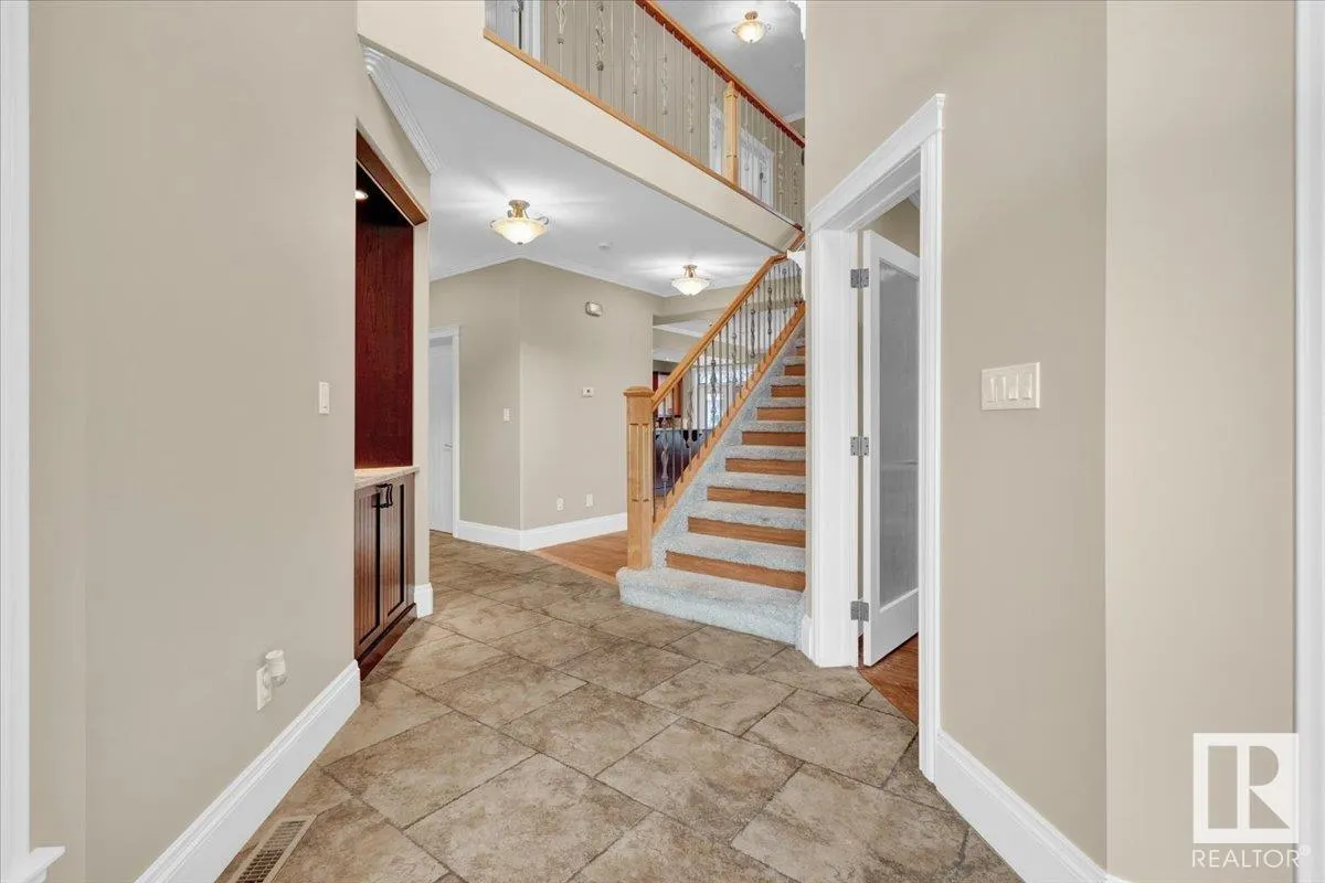 27 KINGDOM Place