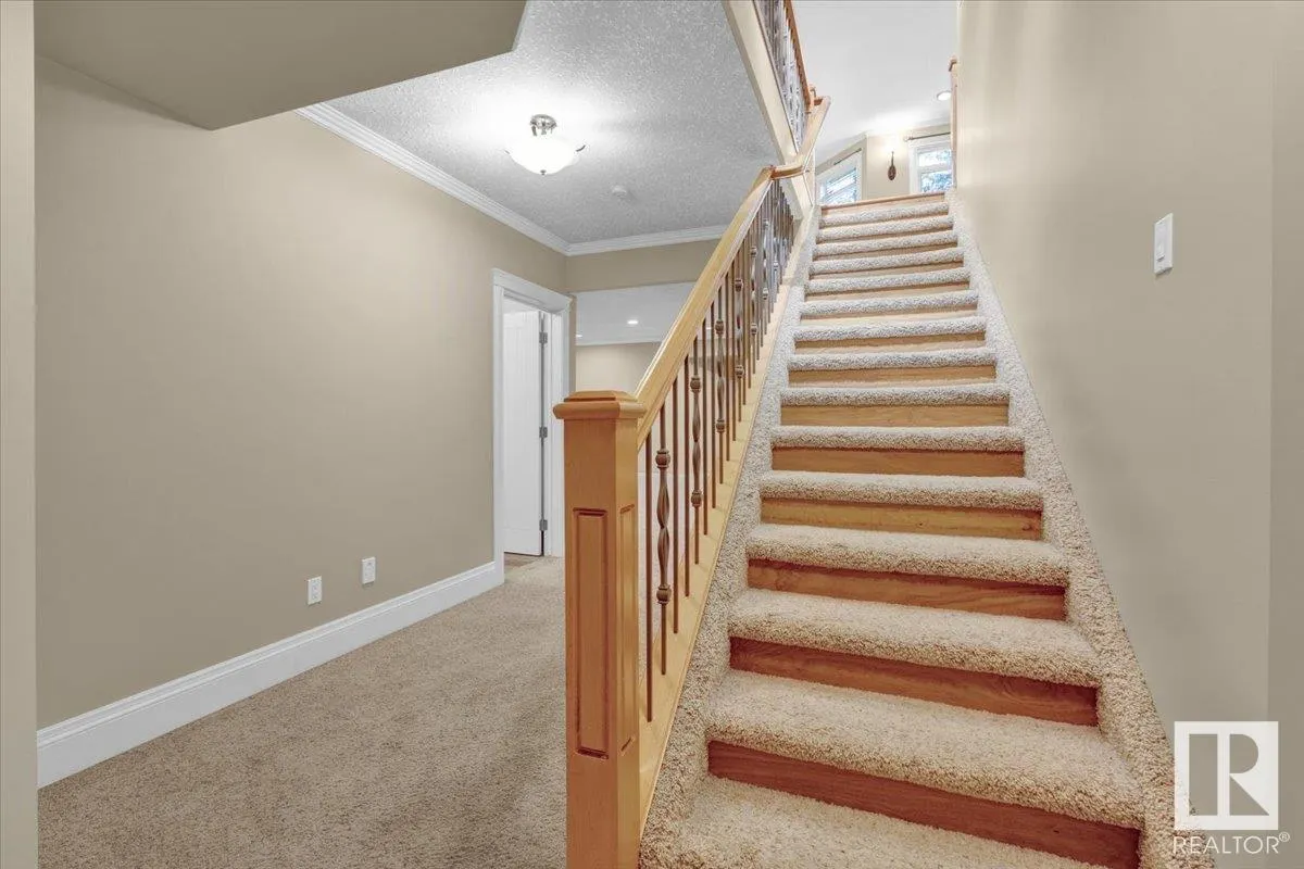 27 KINGDOM Place