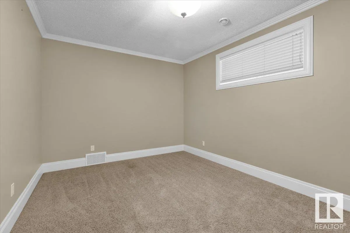 27 KINGDOM Place