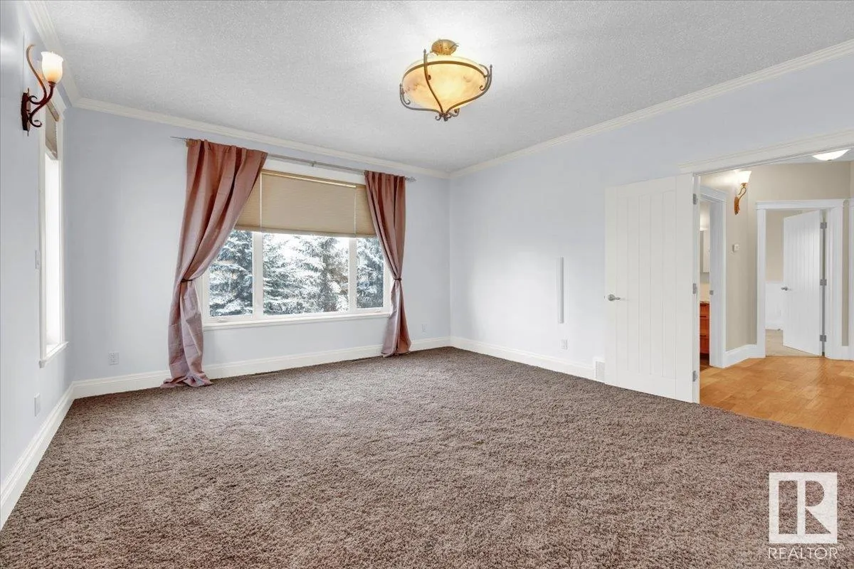 27 KINGDOM Place