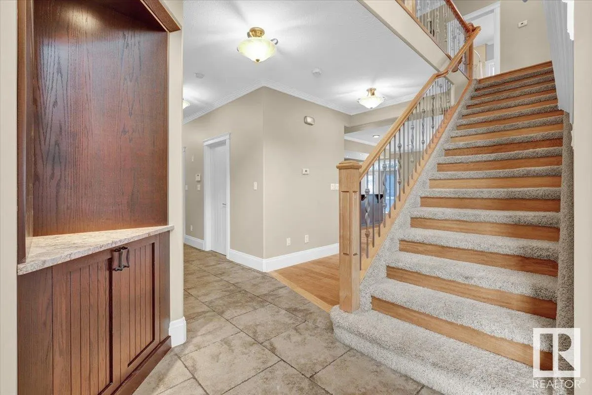 27 KINGDOM Place