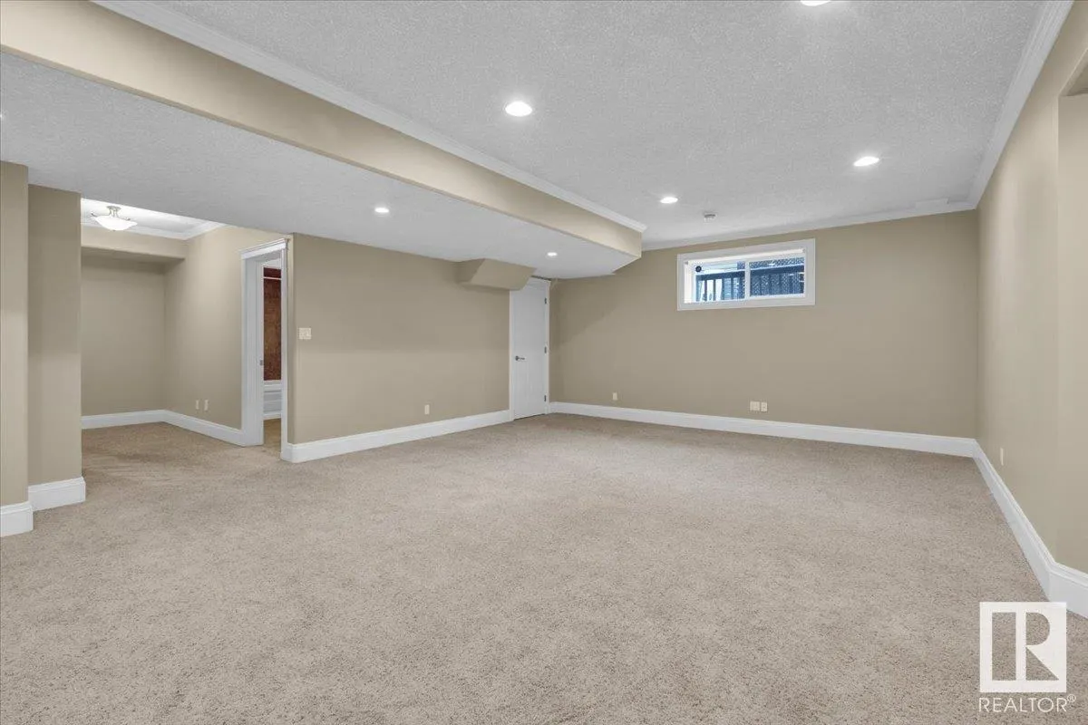 27 KINGDOM Place