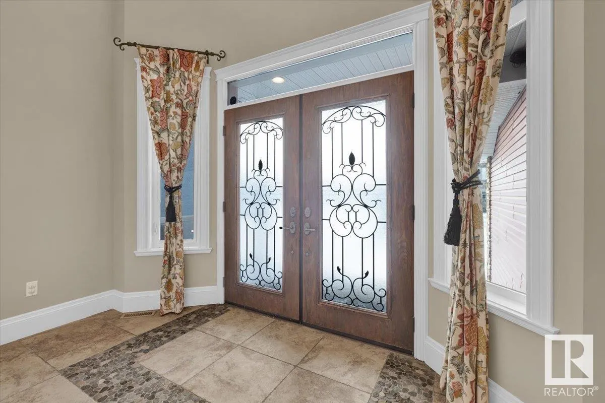 27 KINGDOM Place