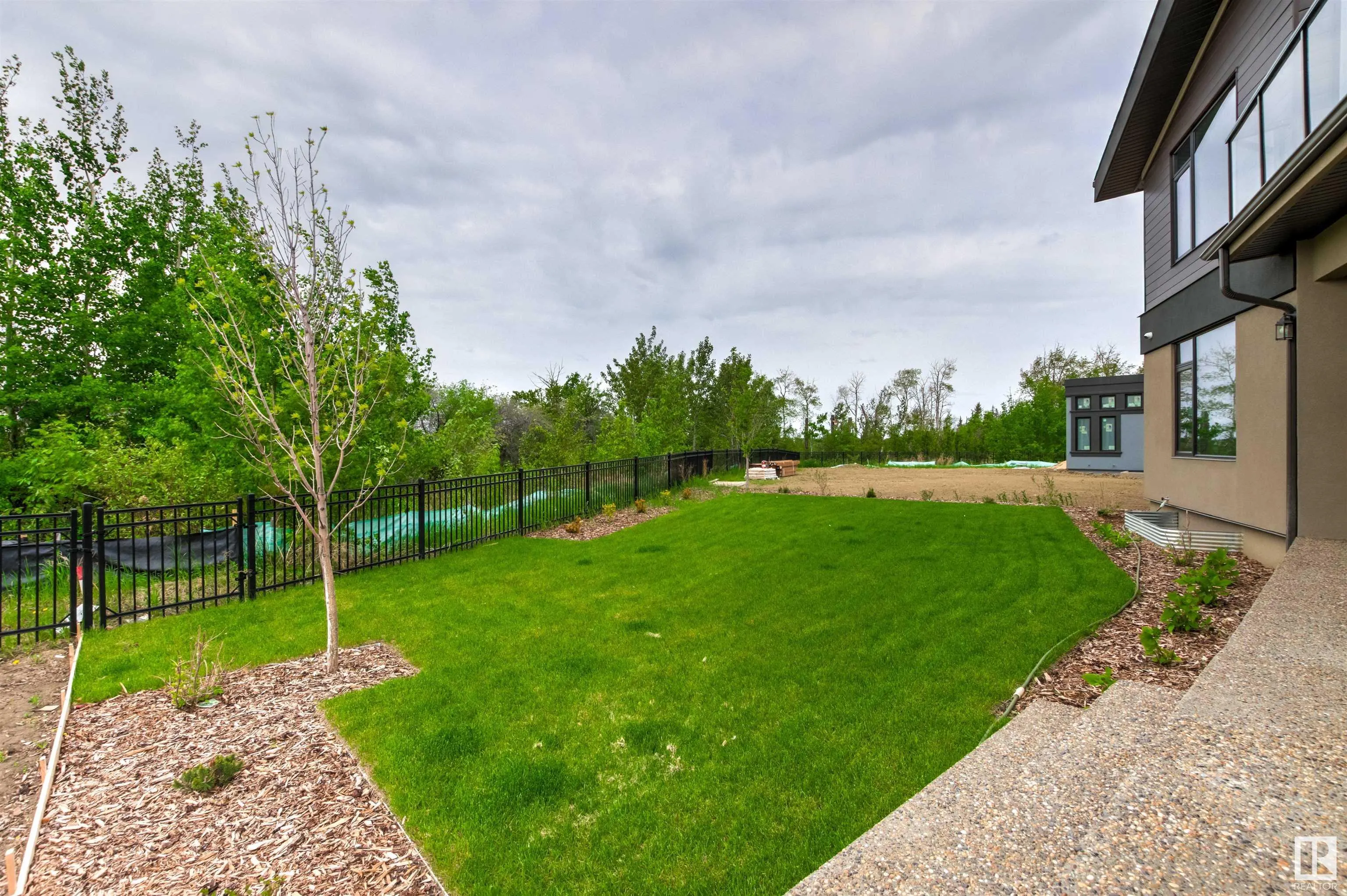 4810 KNIGHT Crescent