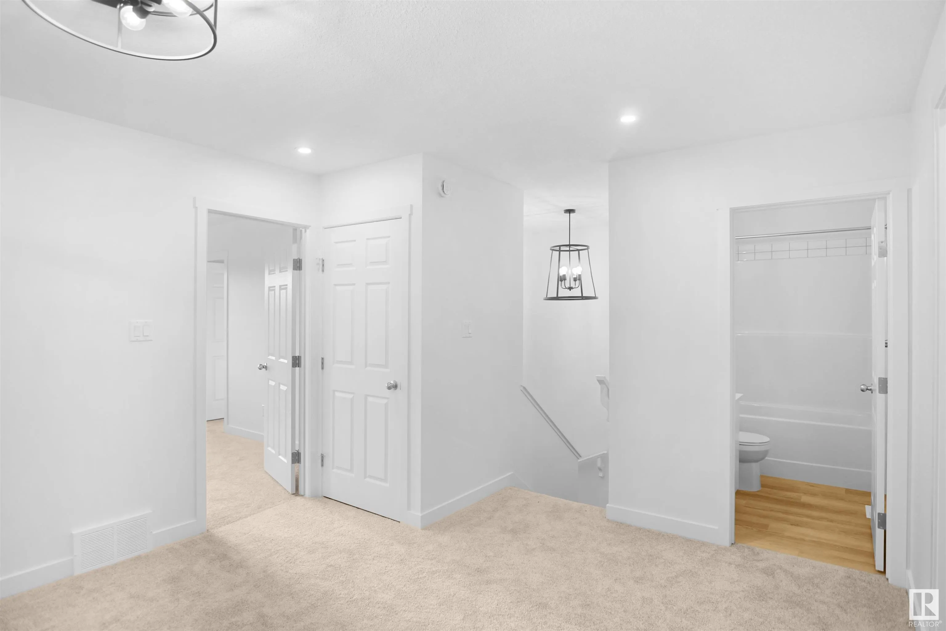 266 SUNLAND Way