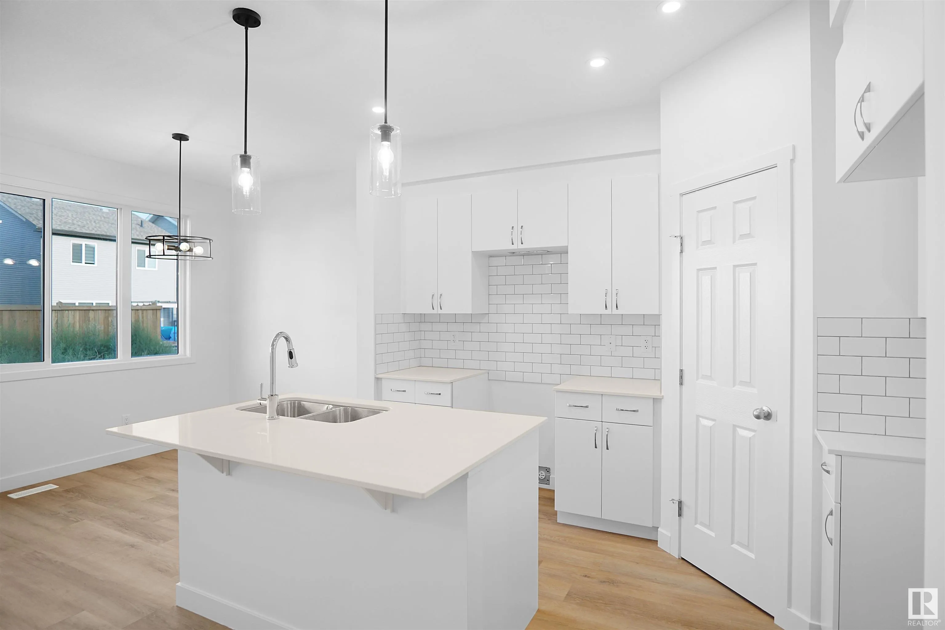 266 SUNLAND Way