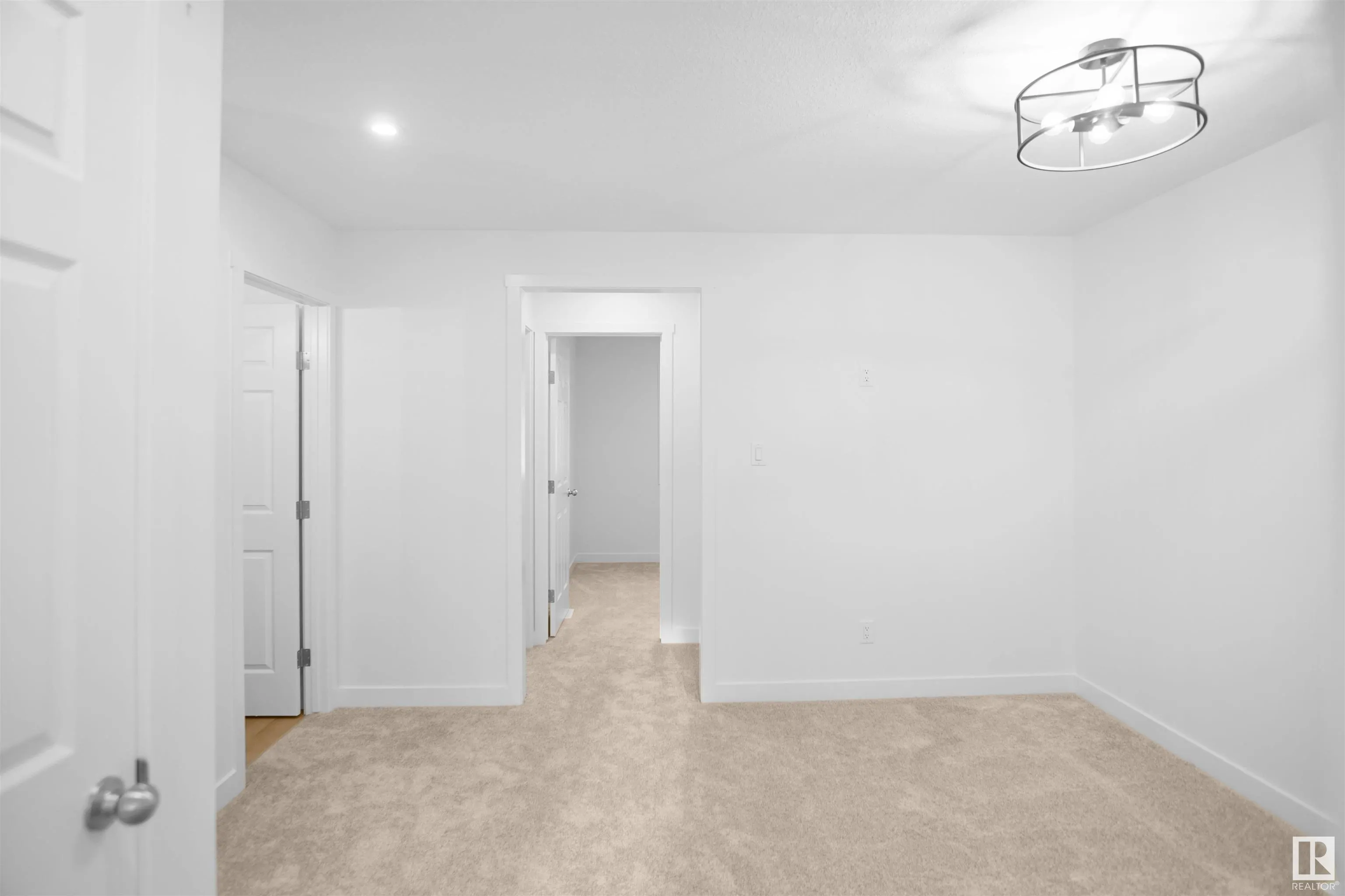 266 SUNLAND Way