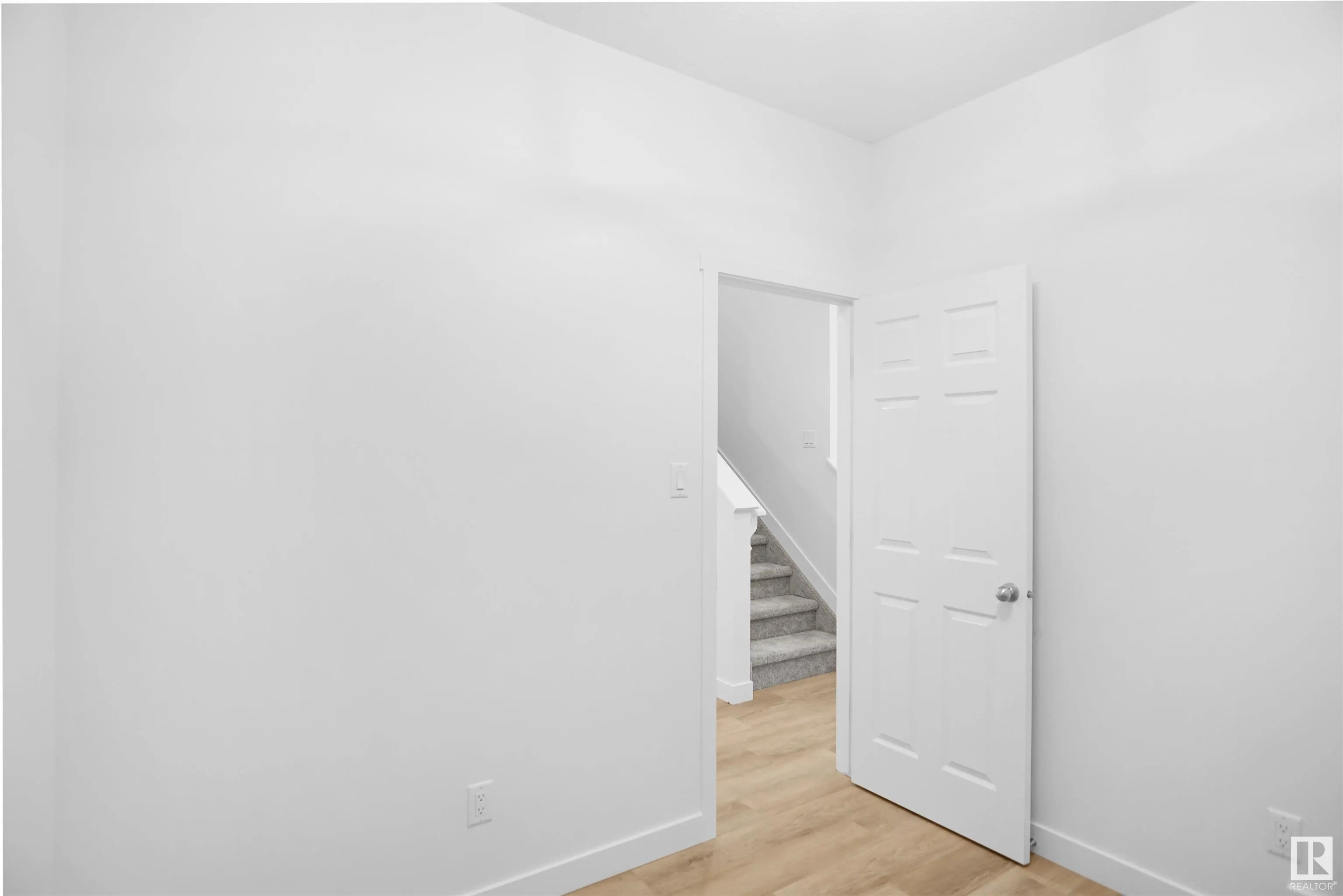 266 SUNLAND Way