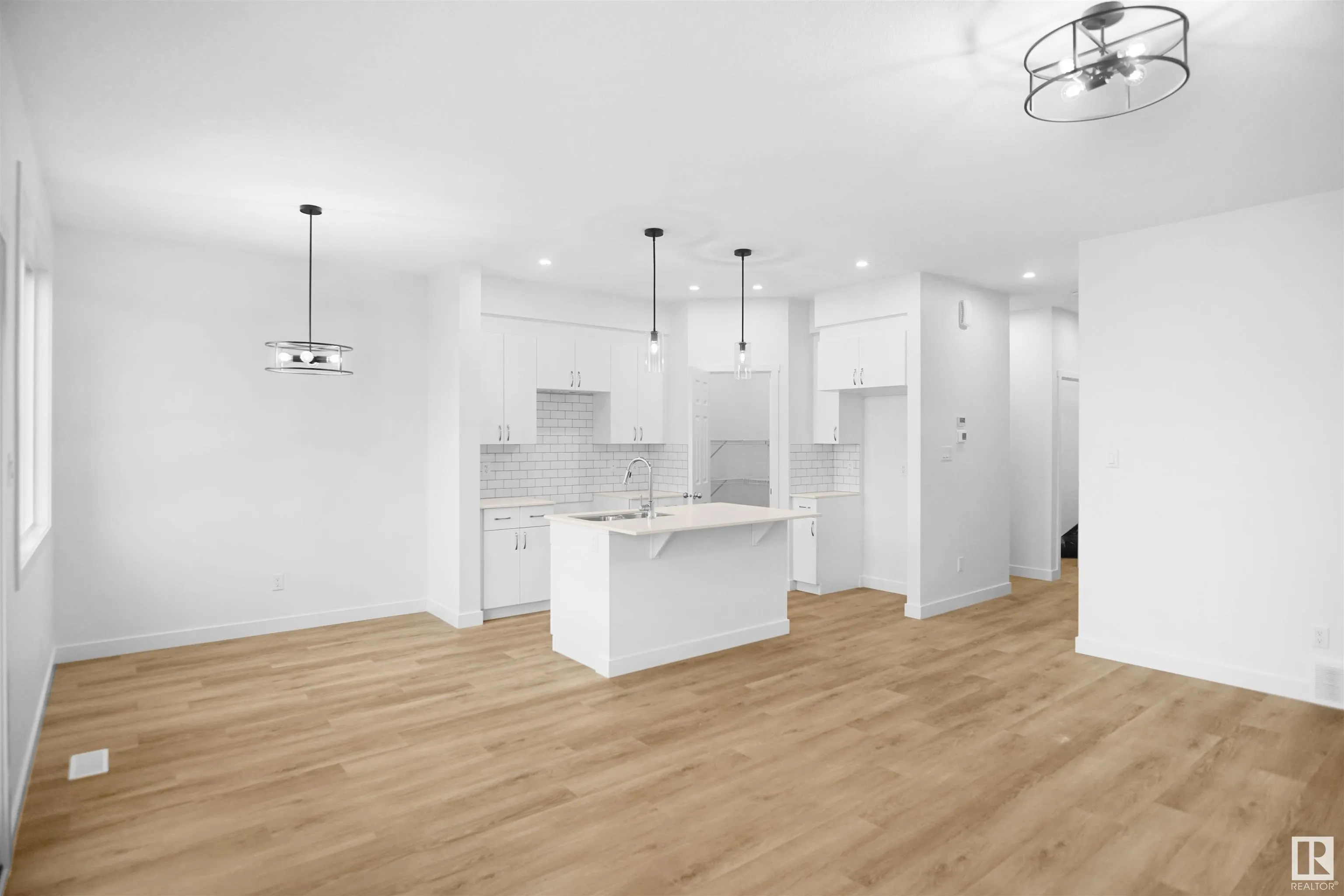 266 SUNLAND Way