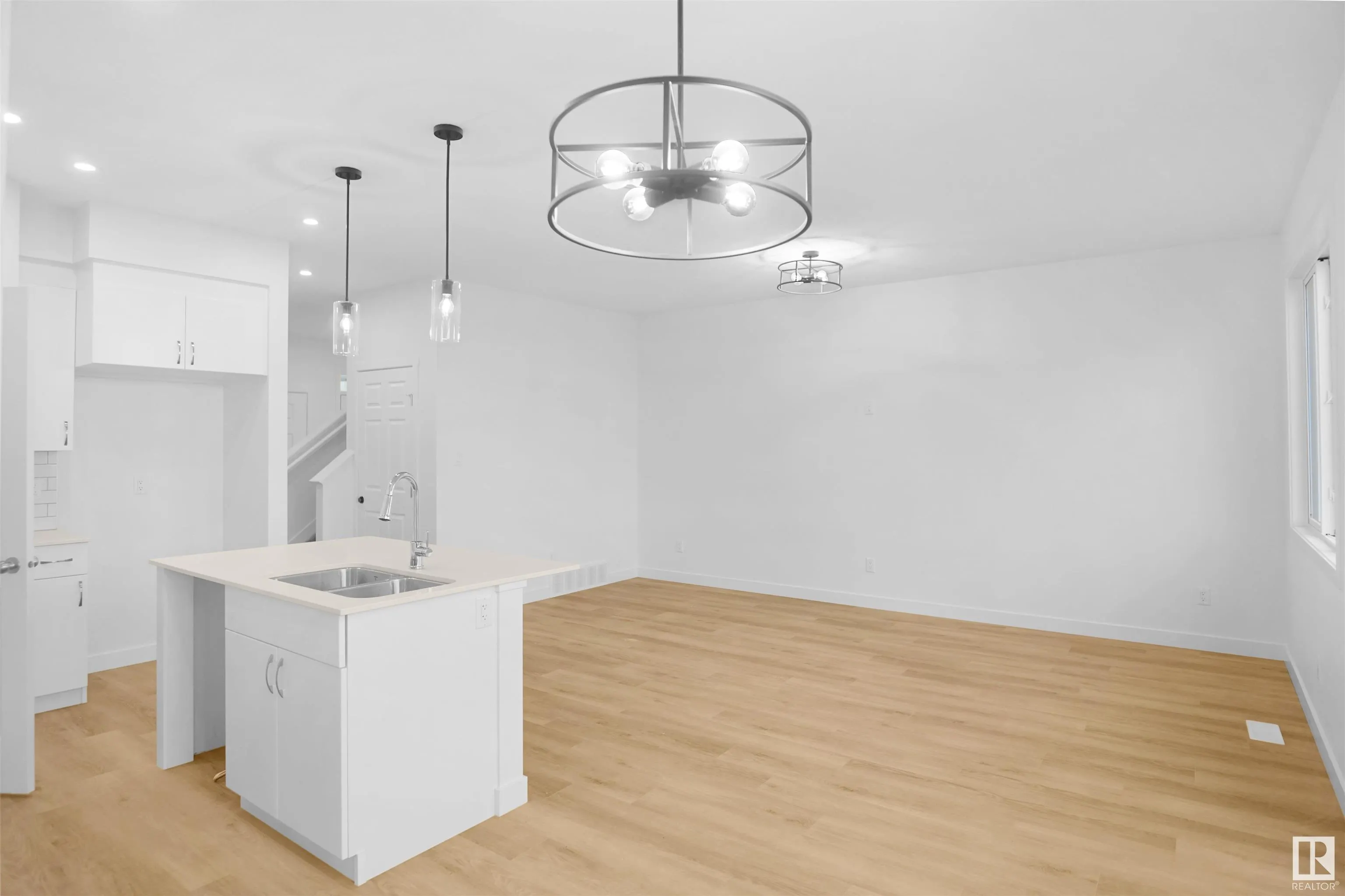 266 SUNLAND Way