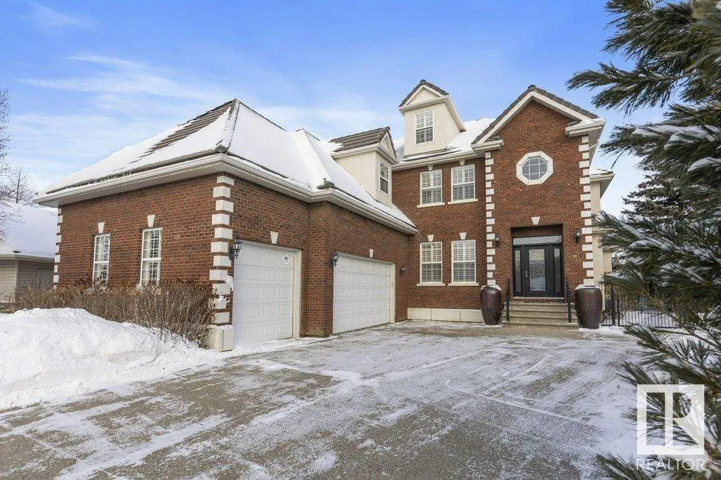 10 KARLYLE Court