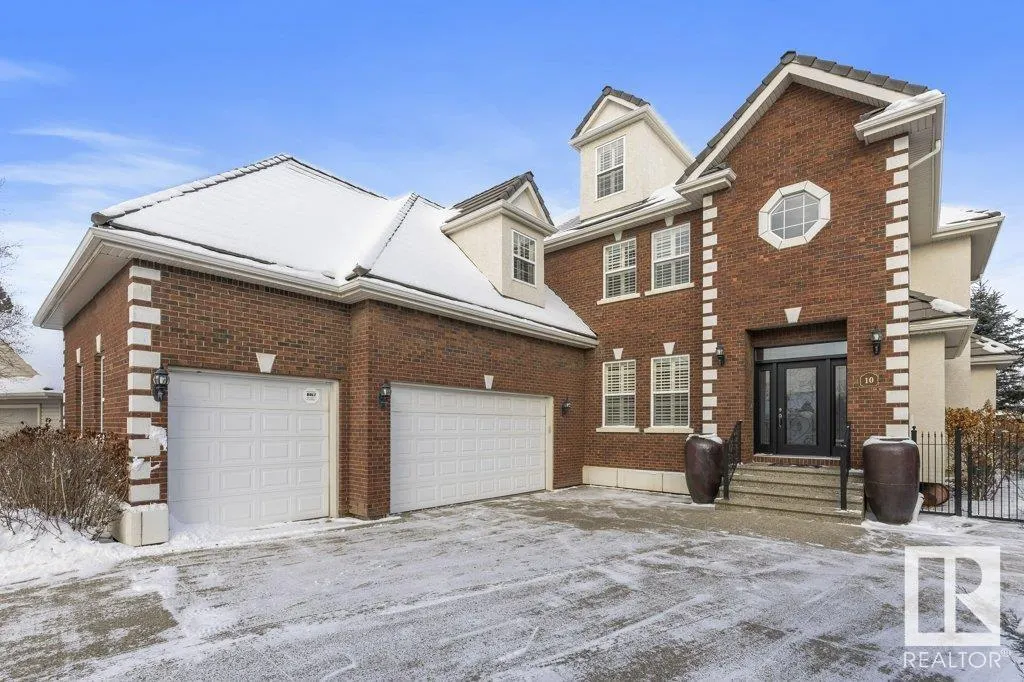 10 KARLYLE Court