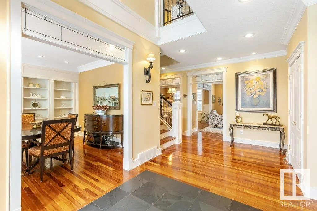 10 KARLYLE Court