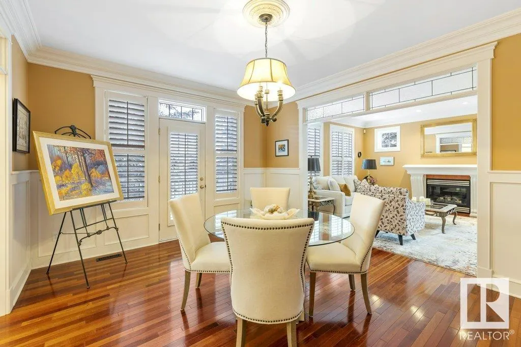 10 KARLYLE Court