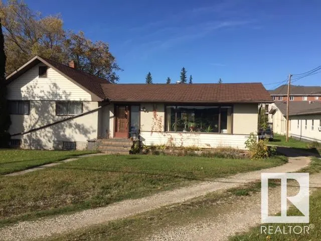 4907 & 4911 47th Avenue