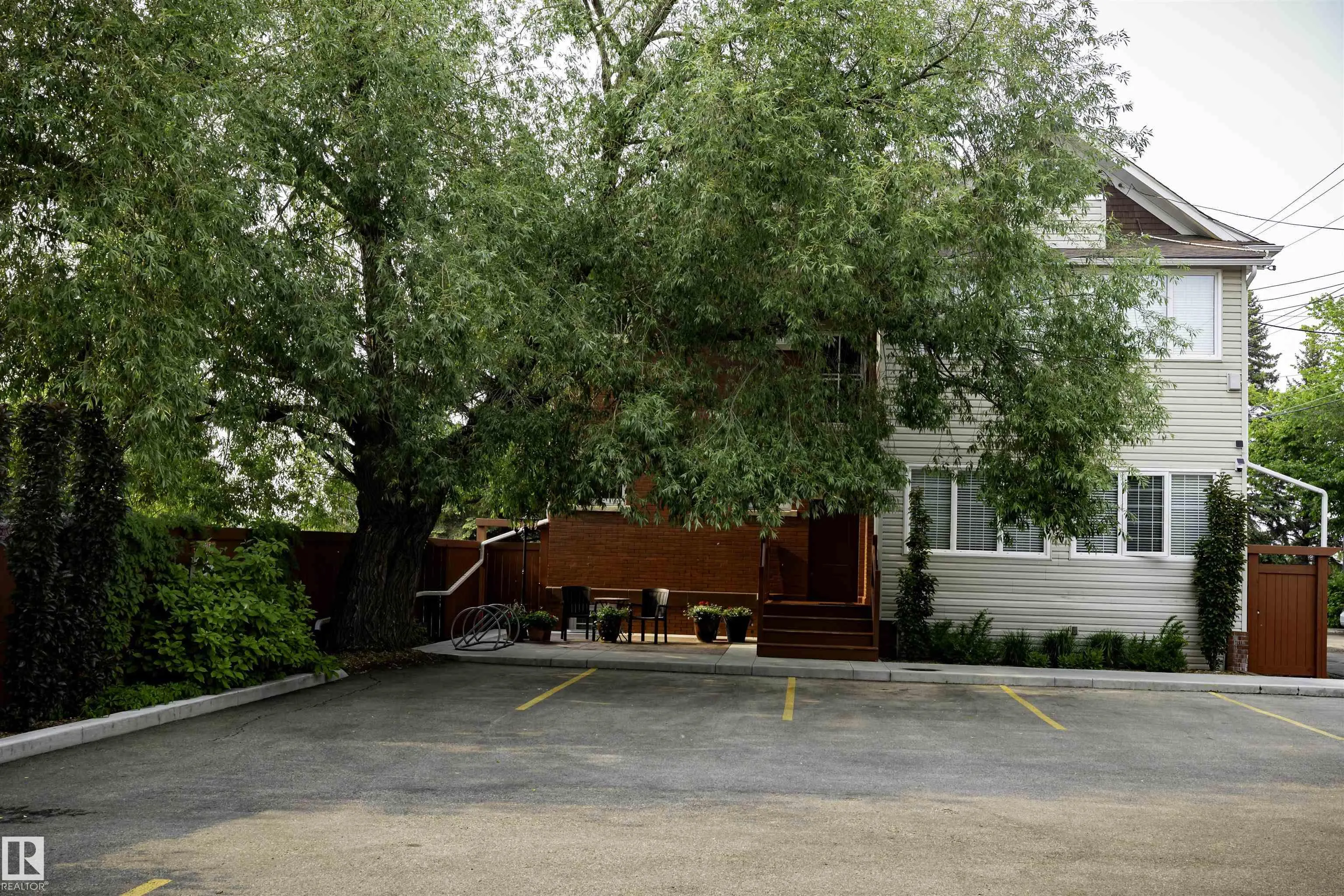 10417 SASKATCHEWAN Drive