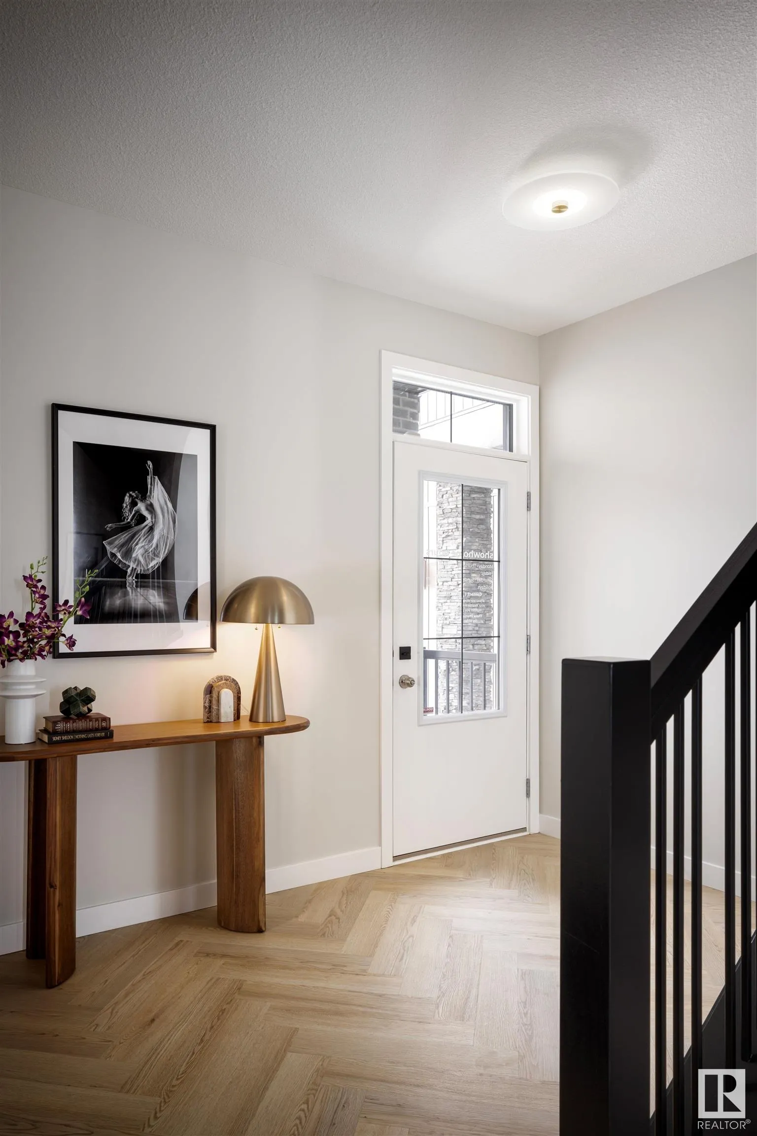 6 Cobblestone Gate