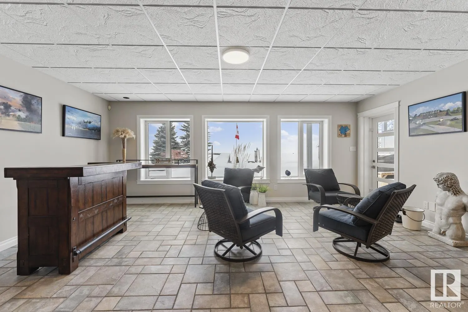 718 Beach Avenue