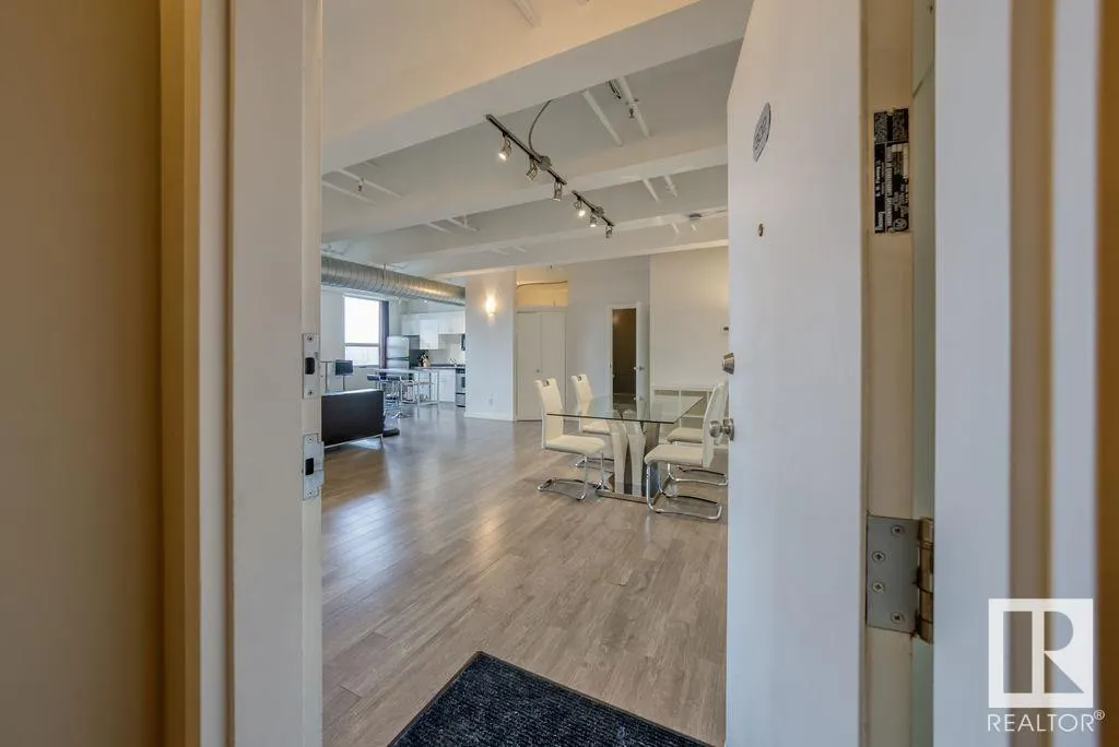 10105 109 Street