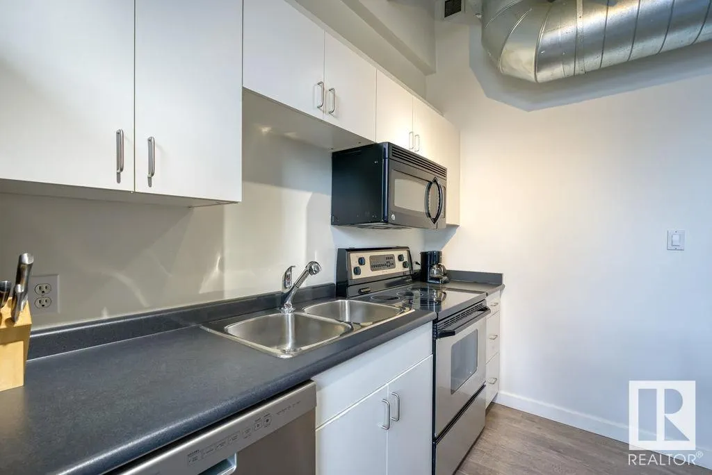 10105 109 Street