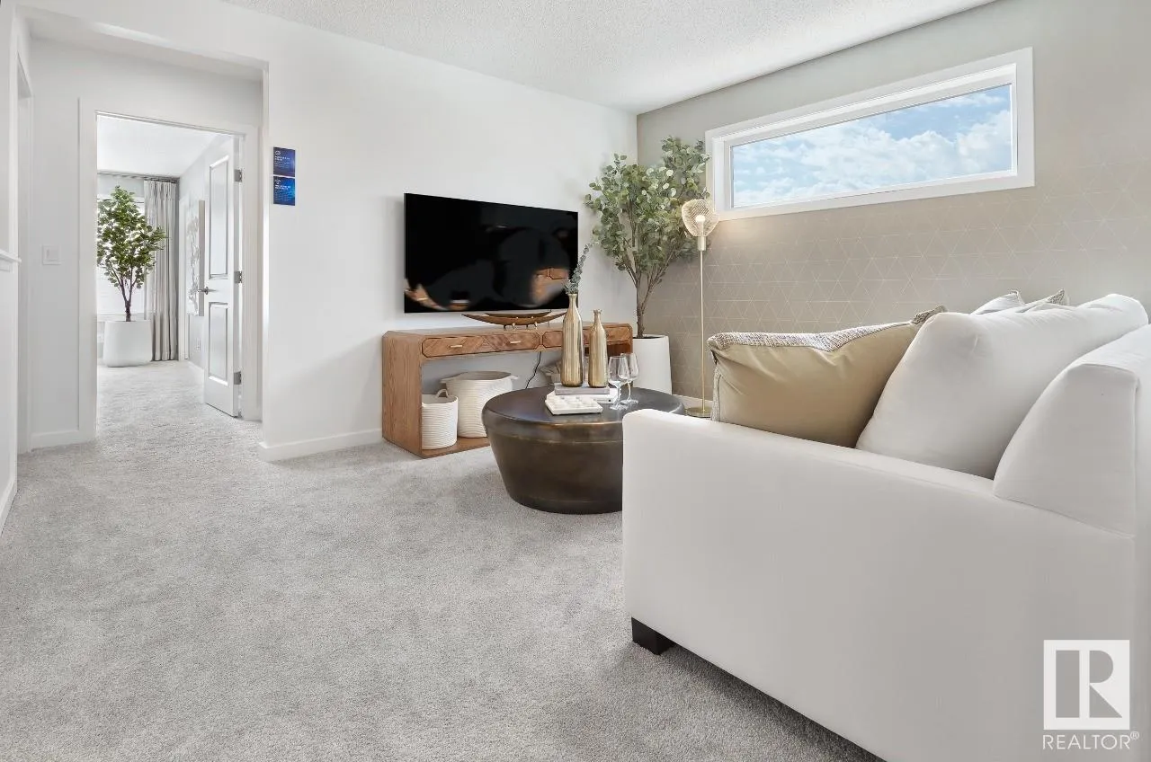 24 NETTLE Crescent