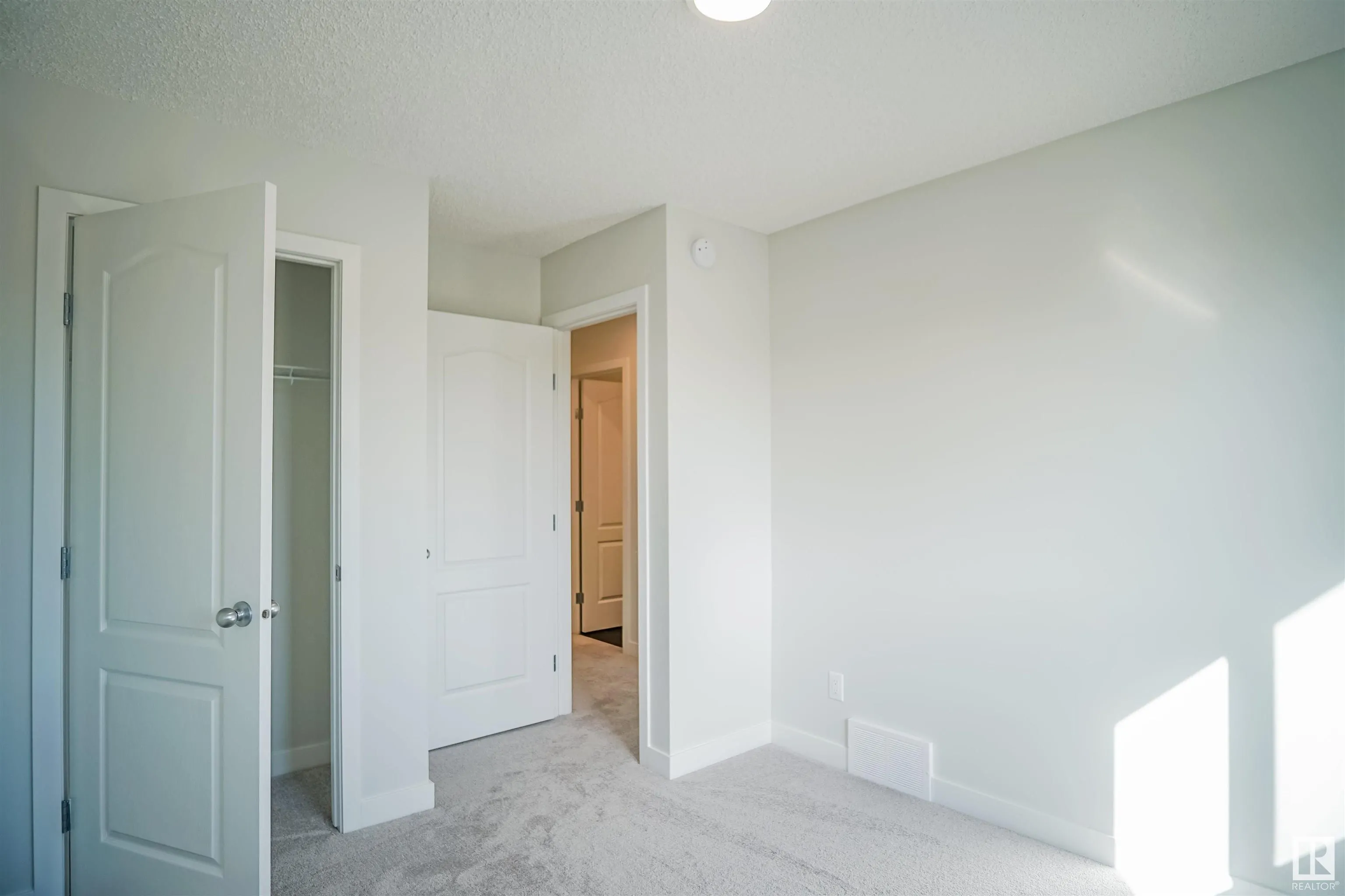 197 SUNLAND Way