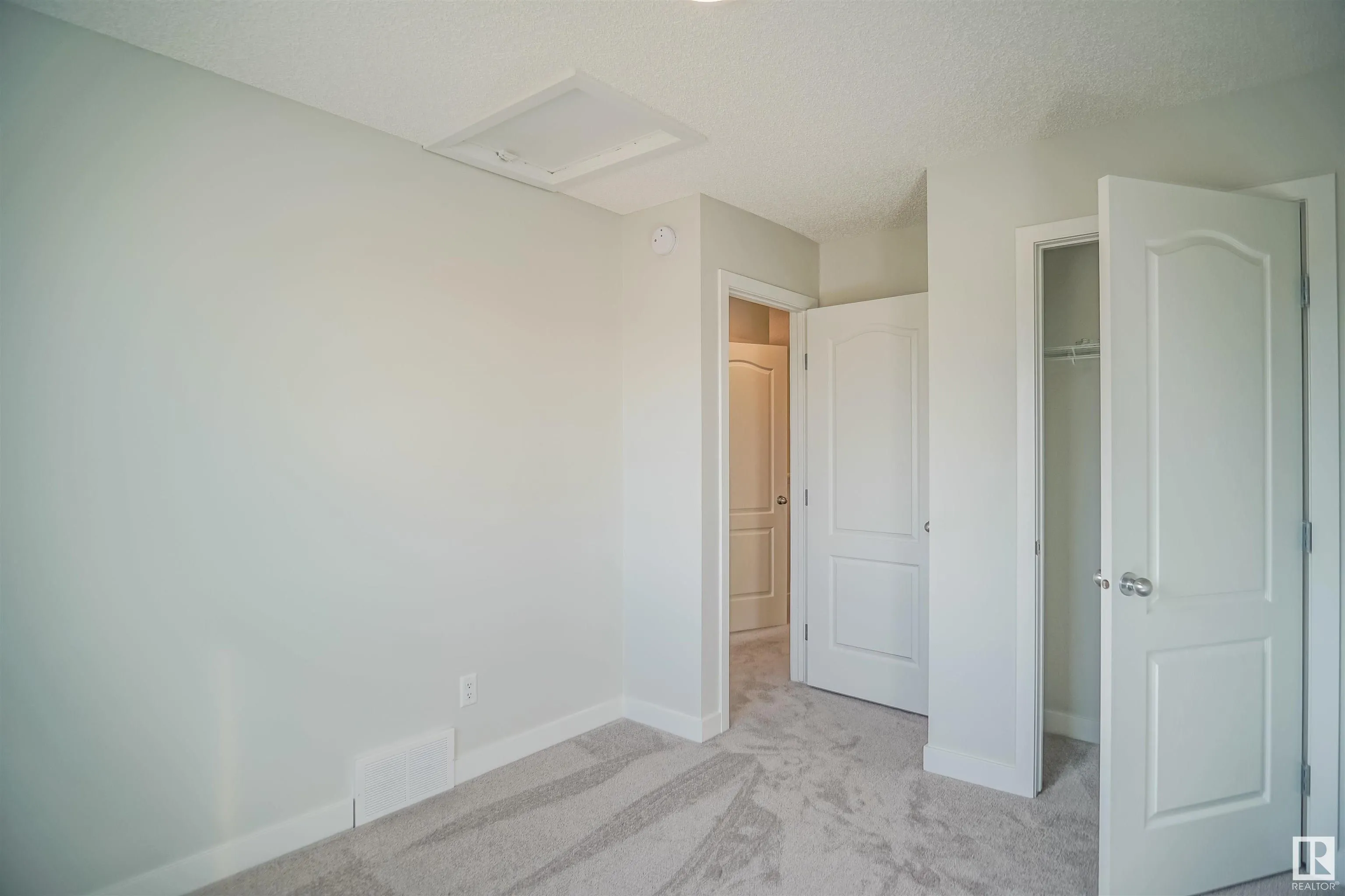 197 SUNLAND Way