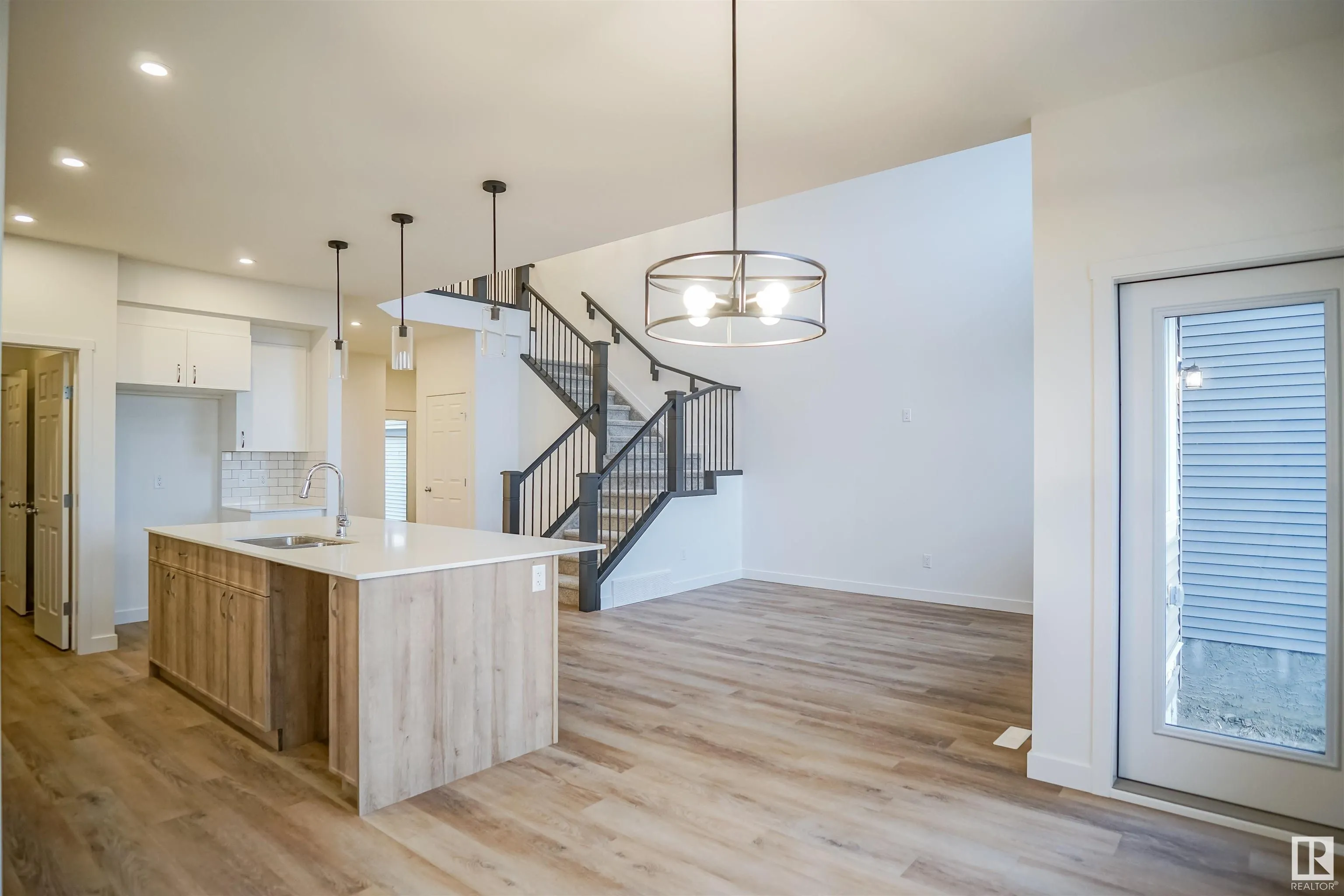 195 Caledon