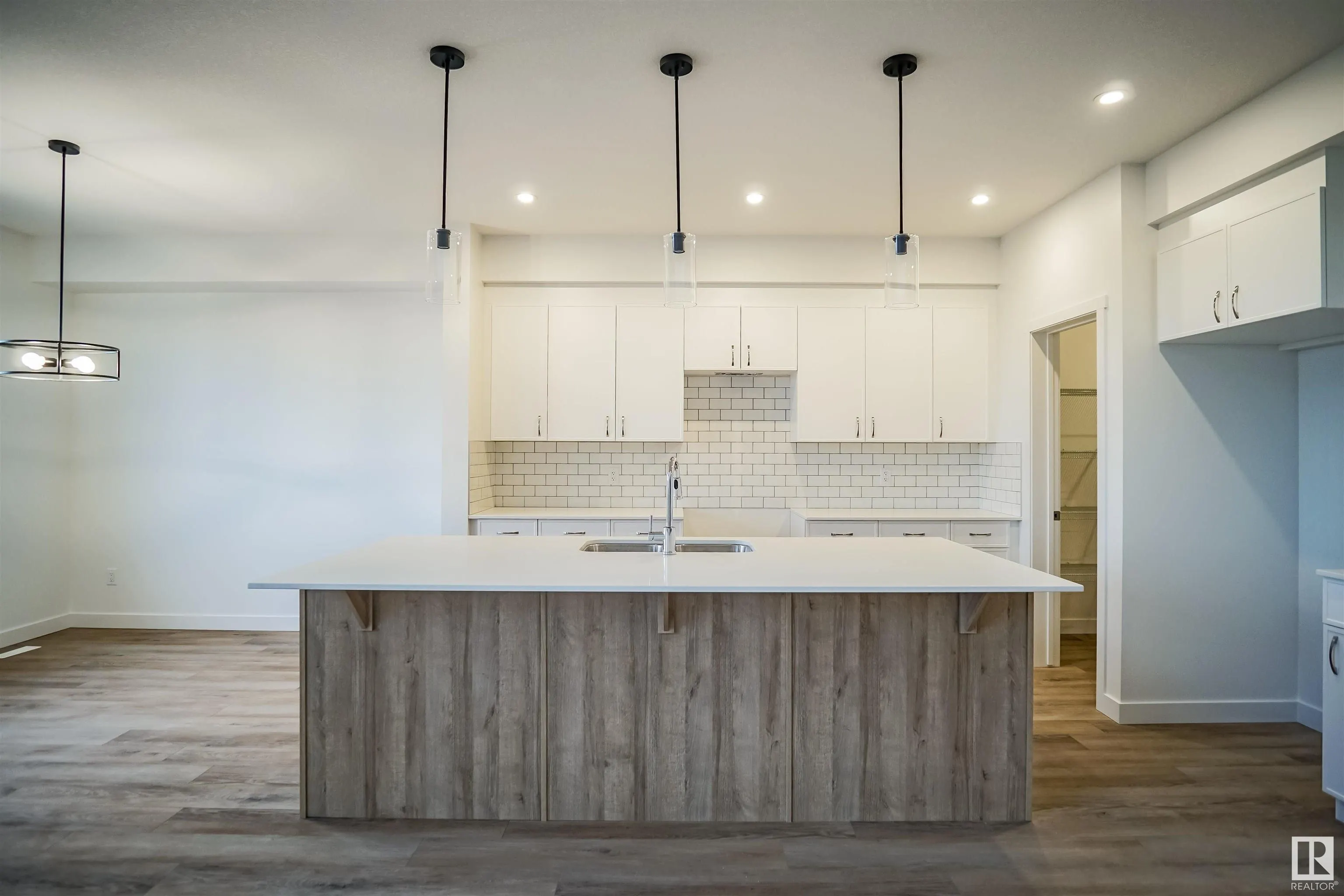 195 Caledon