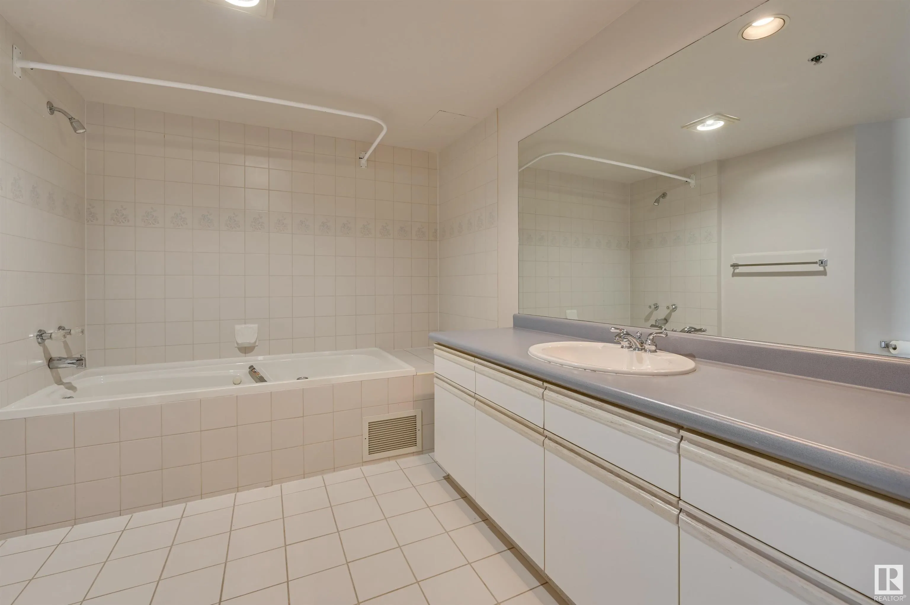 10731 SASKATCHEWAN Drive