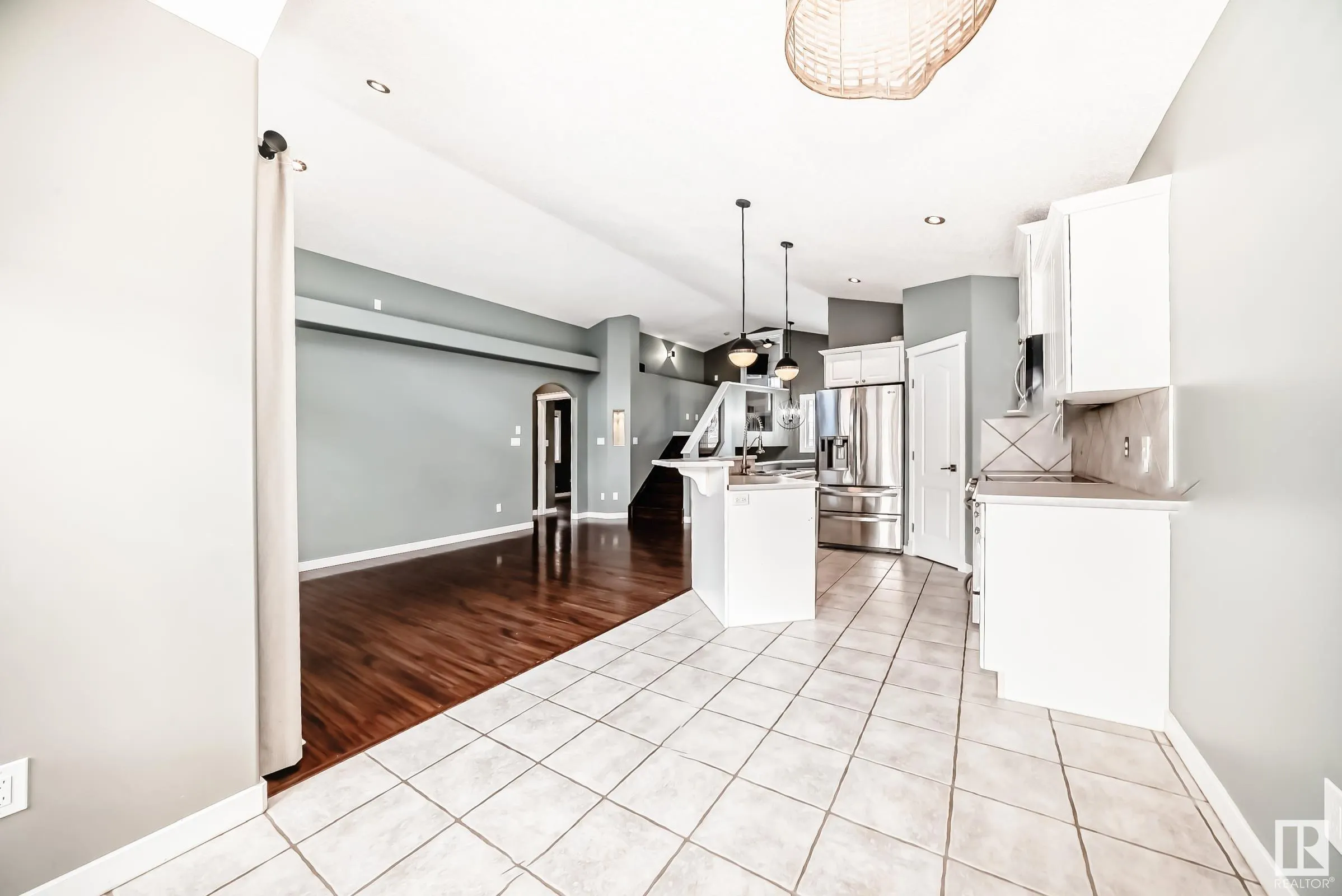 42 DELWOOD Place